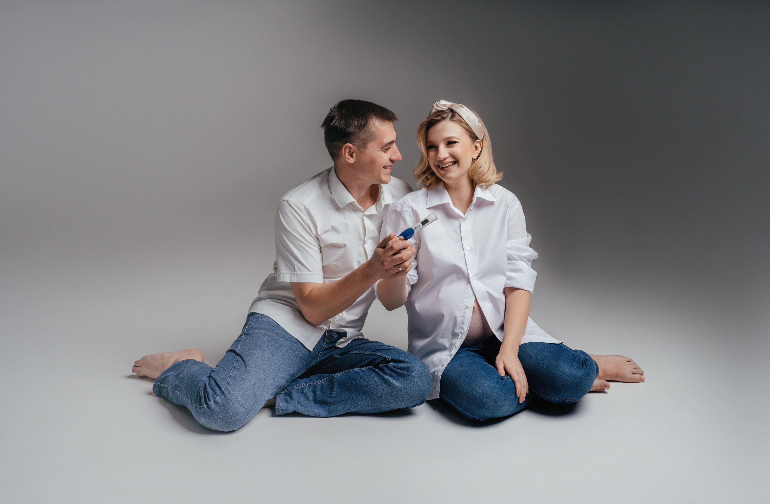 Фотосессия беременности фоновая съемка. Свадебный и семейный фотограф В Барнауле Нечаева Таня