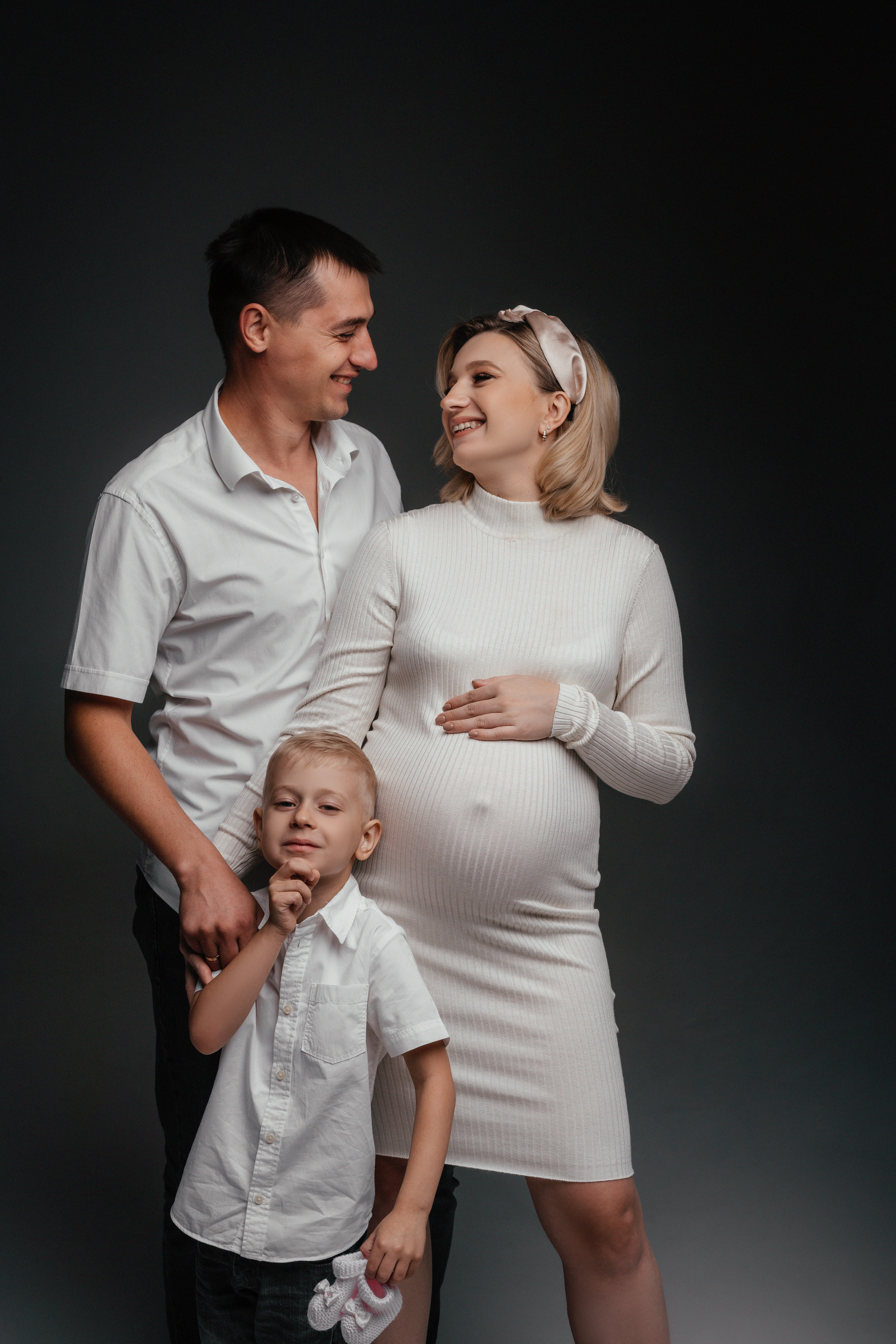 Фотосессия беременности фоновая съемка. Свадебный и семейный фотограф В Барнауле Нечаева Таня