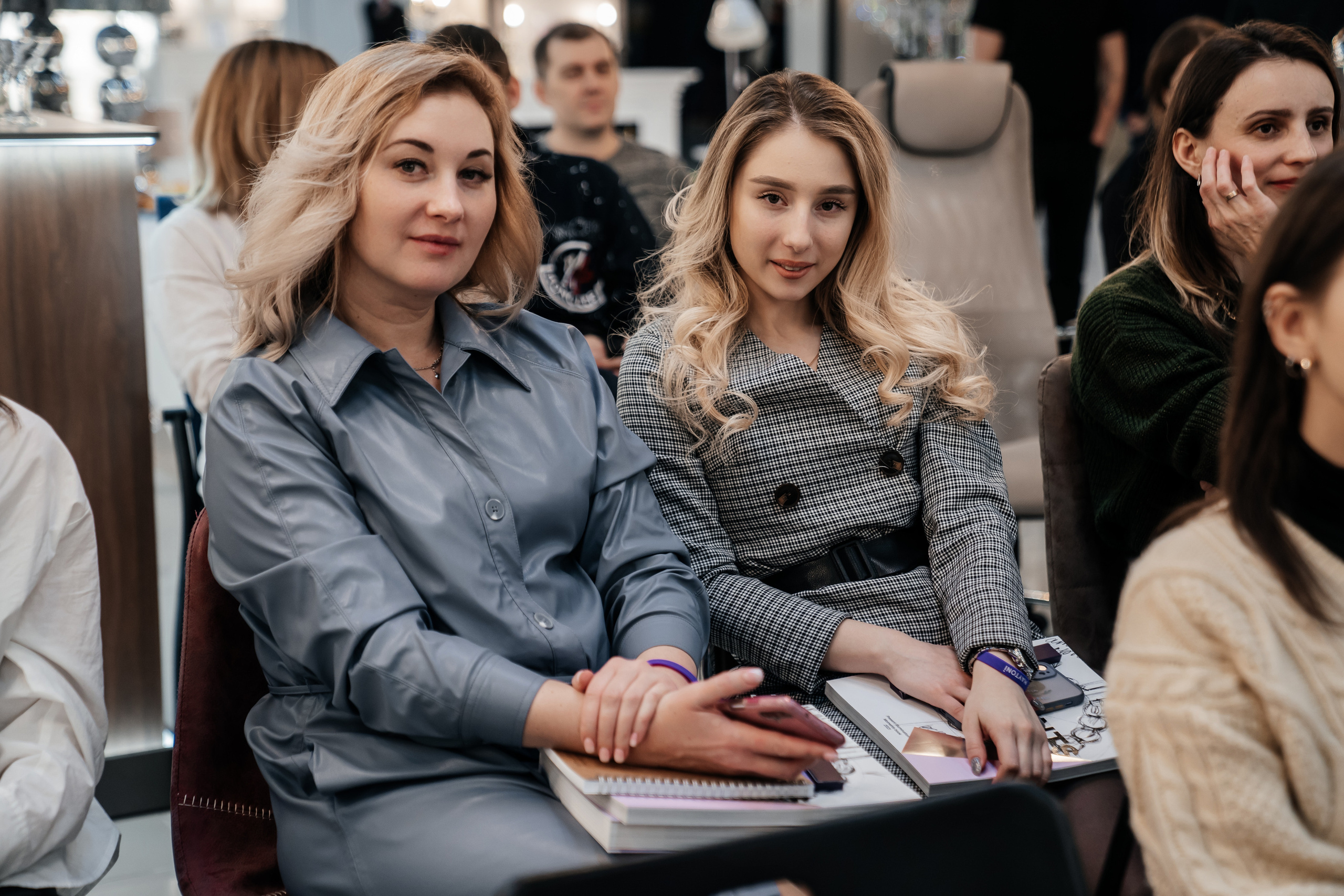 MAYTONI 2022 С В Е Т О Л О К. Свадебный и семейный фотограф В Барнауле Нечаева Таня