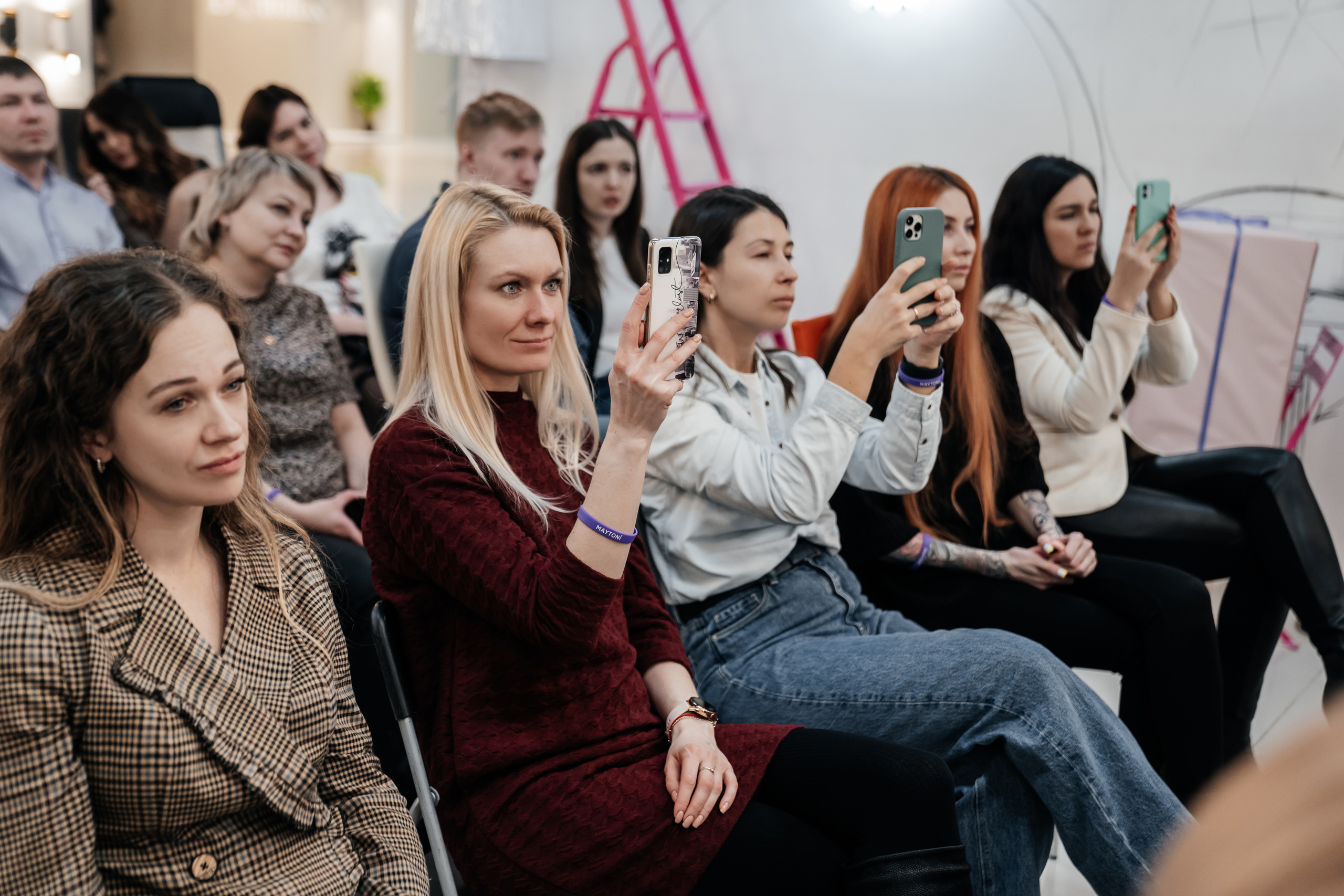 MAYTONI 2022 С В Е Т О Л О К. Свадебный и семейный фотограф В Барнауле Нечаева Таня