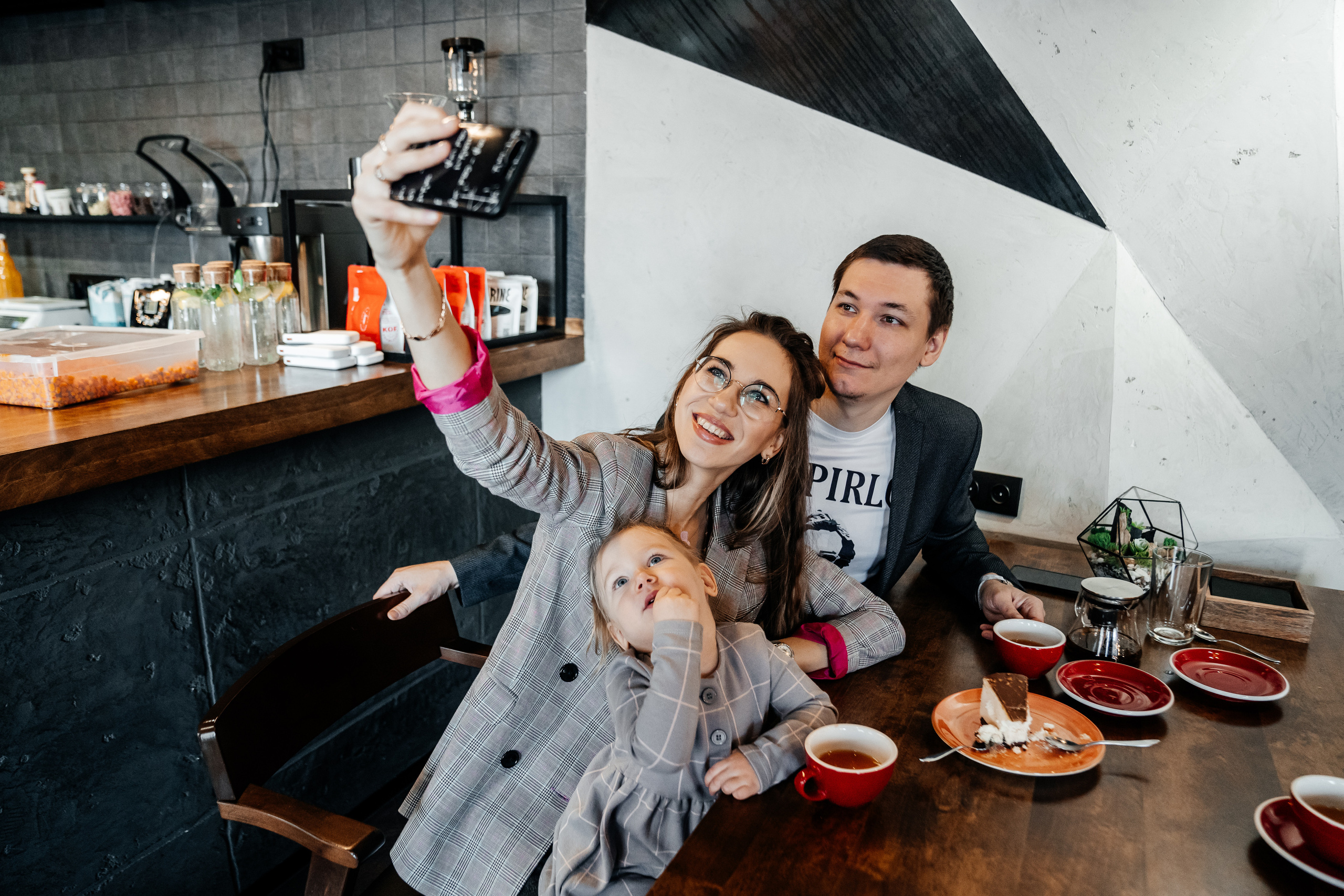 Прогулочная семейная фотосессия. Свадебный и семейный фотограф В Барнауле Нечаева Таня