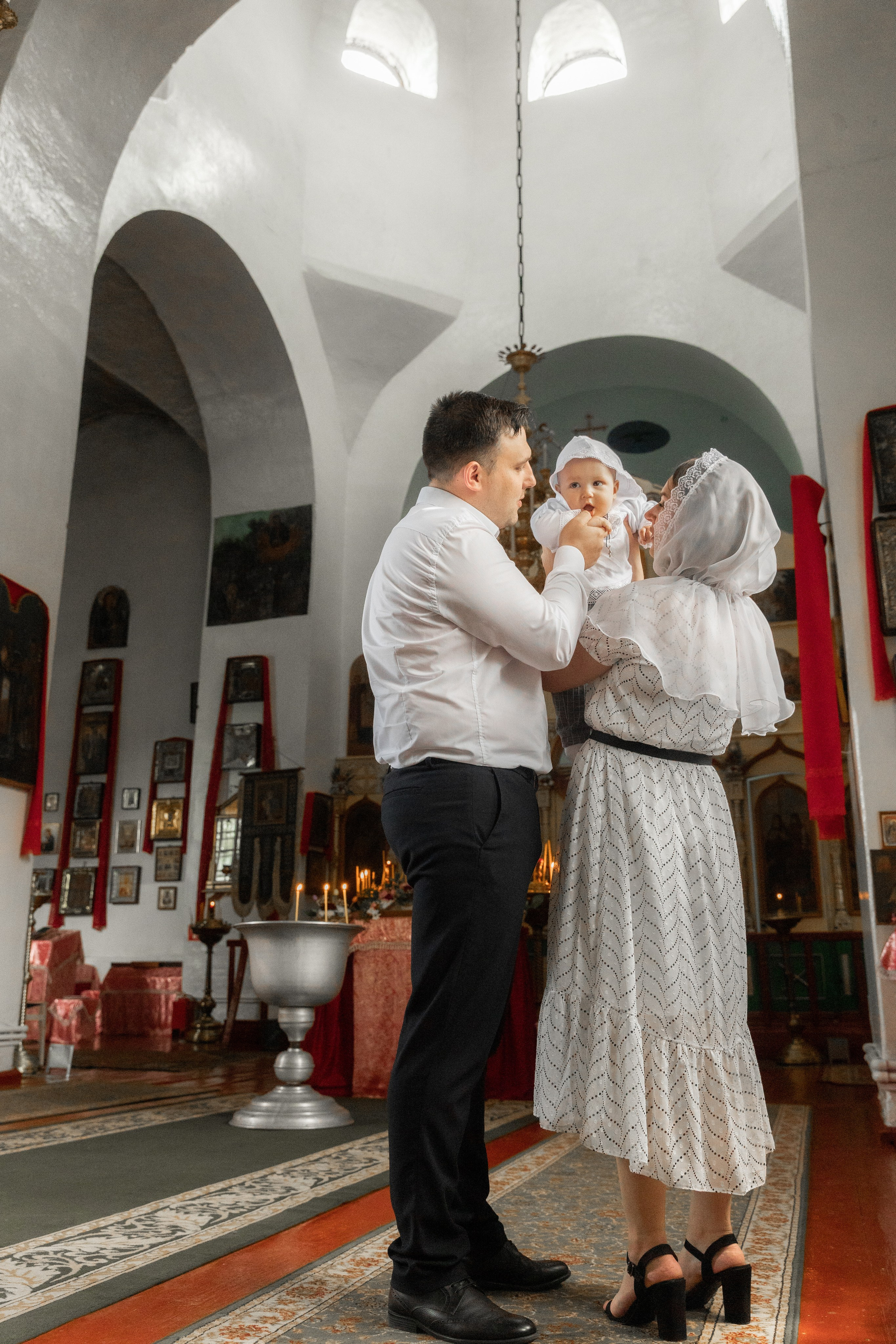 Таинство крещения в Чернянке с. Раевка. Фотограф Максим Никонов