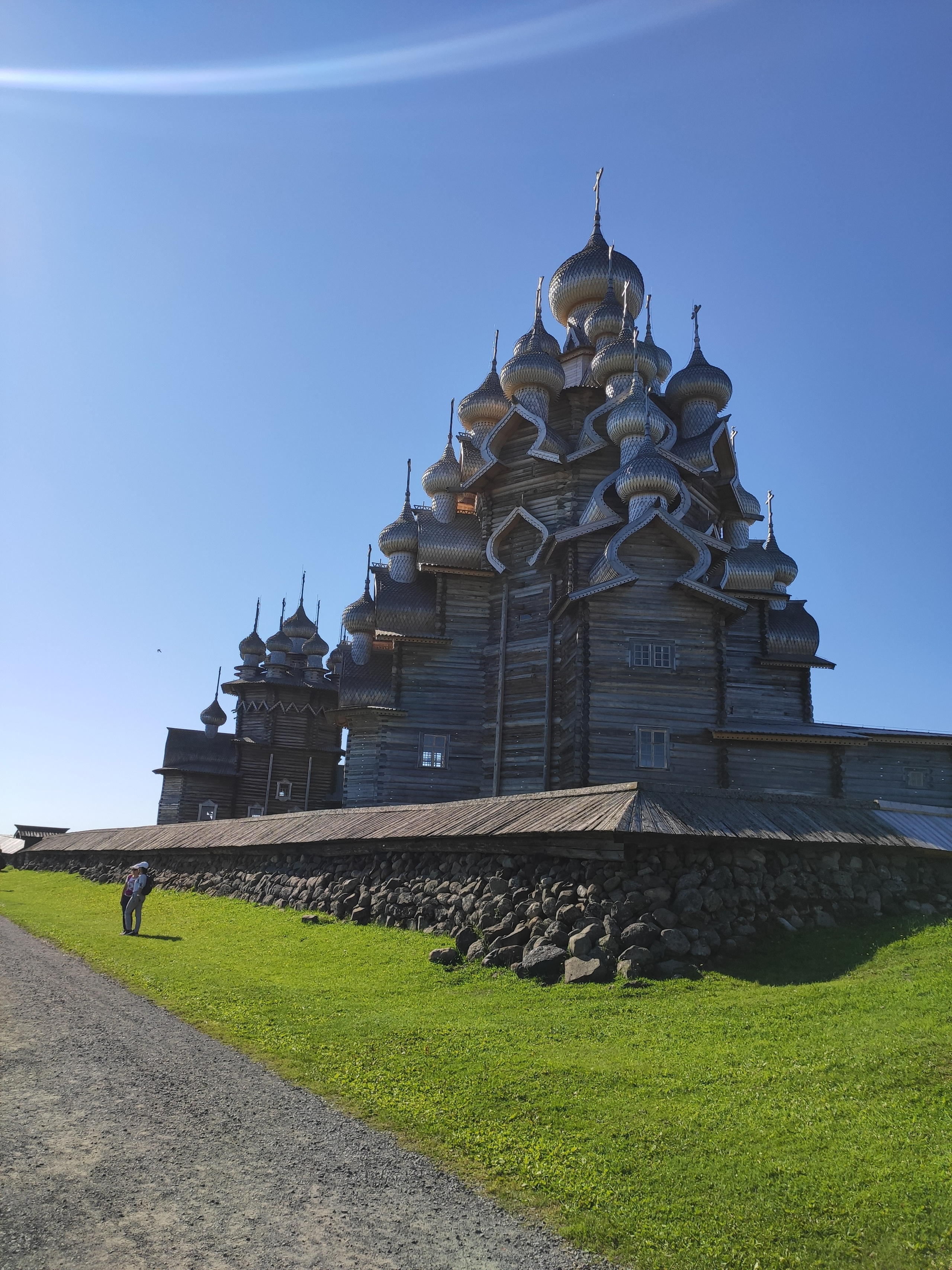 Музей расположен в небольшой южной части острова, где собраны деревянные постройки Русского Севера