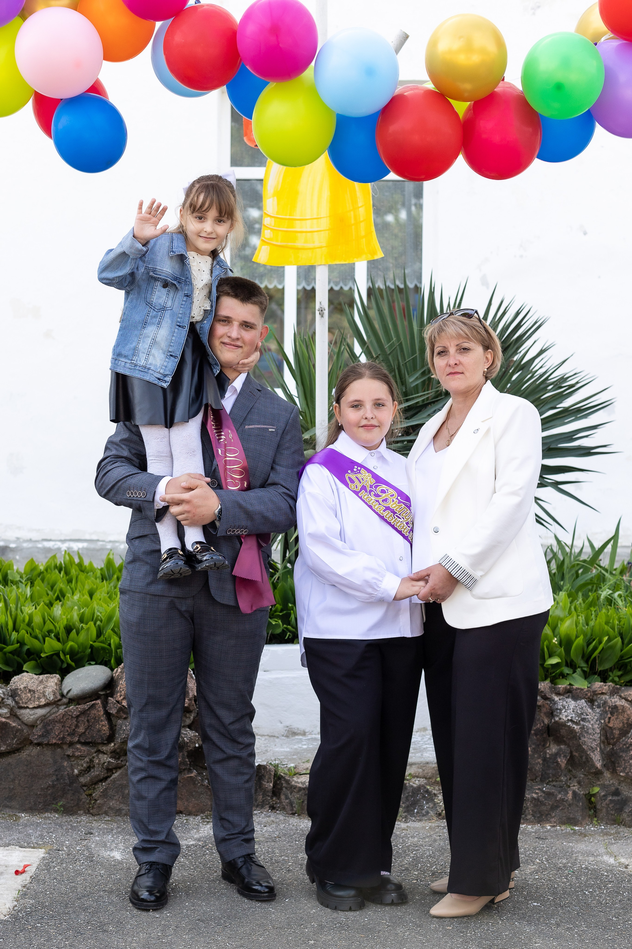 Последний звонок. Выпускные альбомы Майкоп, Краснодар Елена Золотарева