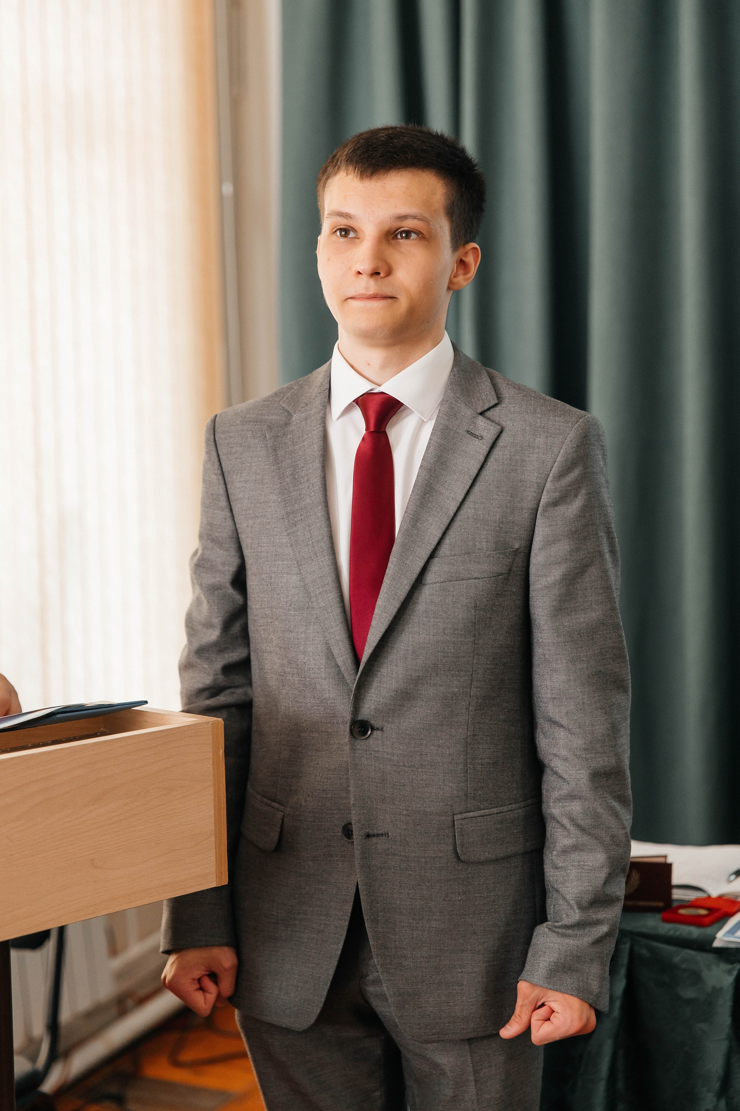 Гимназия Пеленг. _Carpe diem_