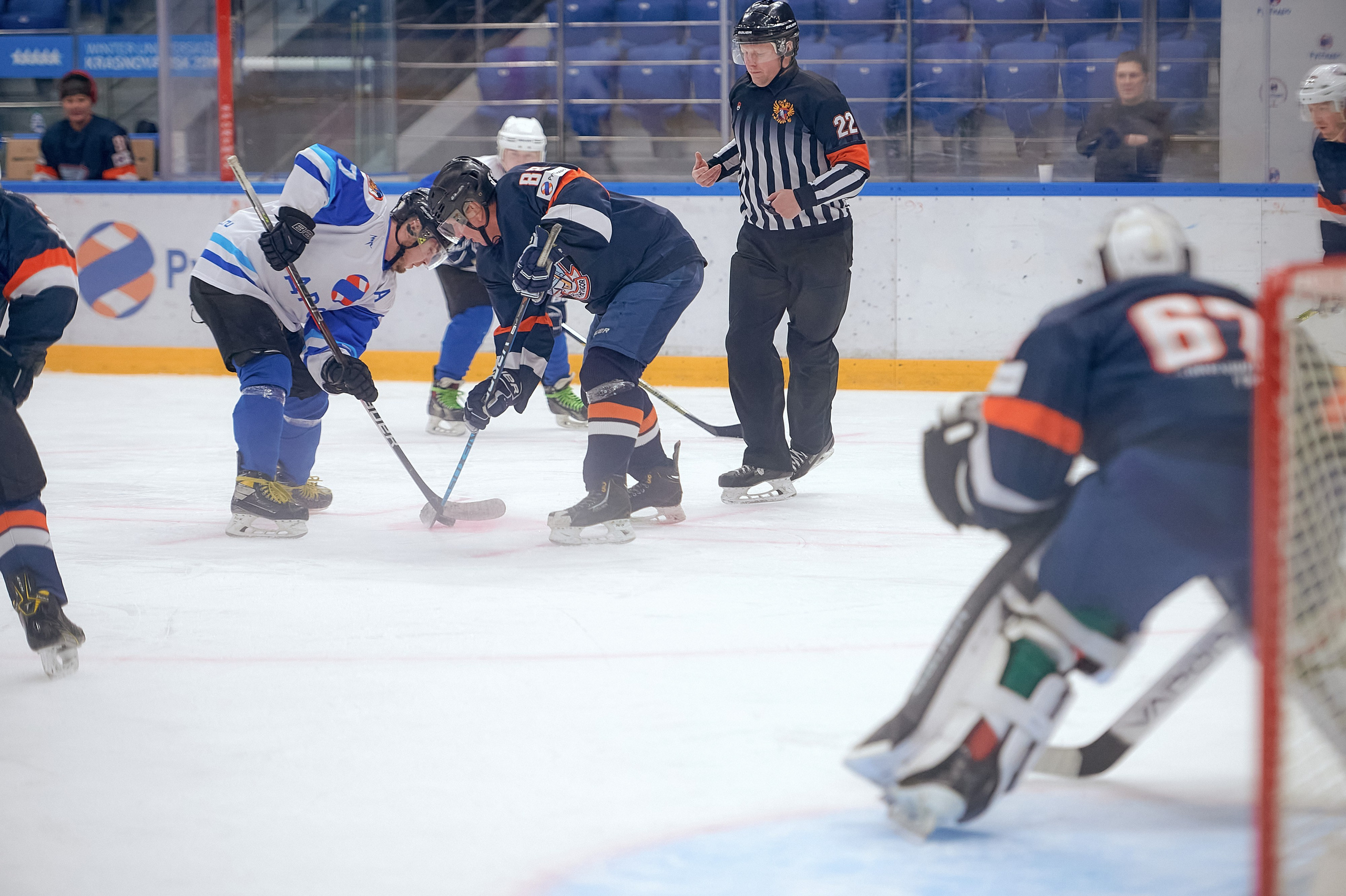 Портфолио репортажной фотосъёмки: Кристалл арена — Хоккей — РусГидро. Фотограф Яковлев Роман — Красноярск