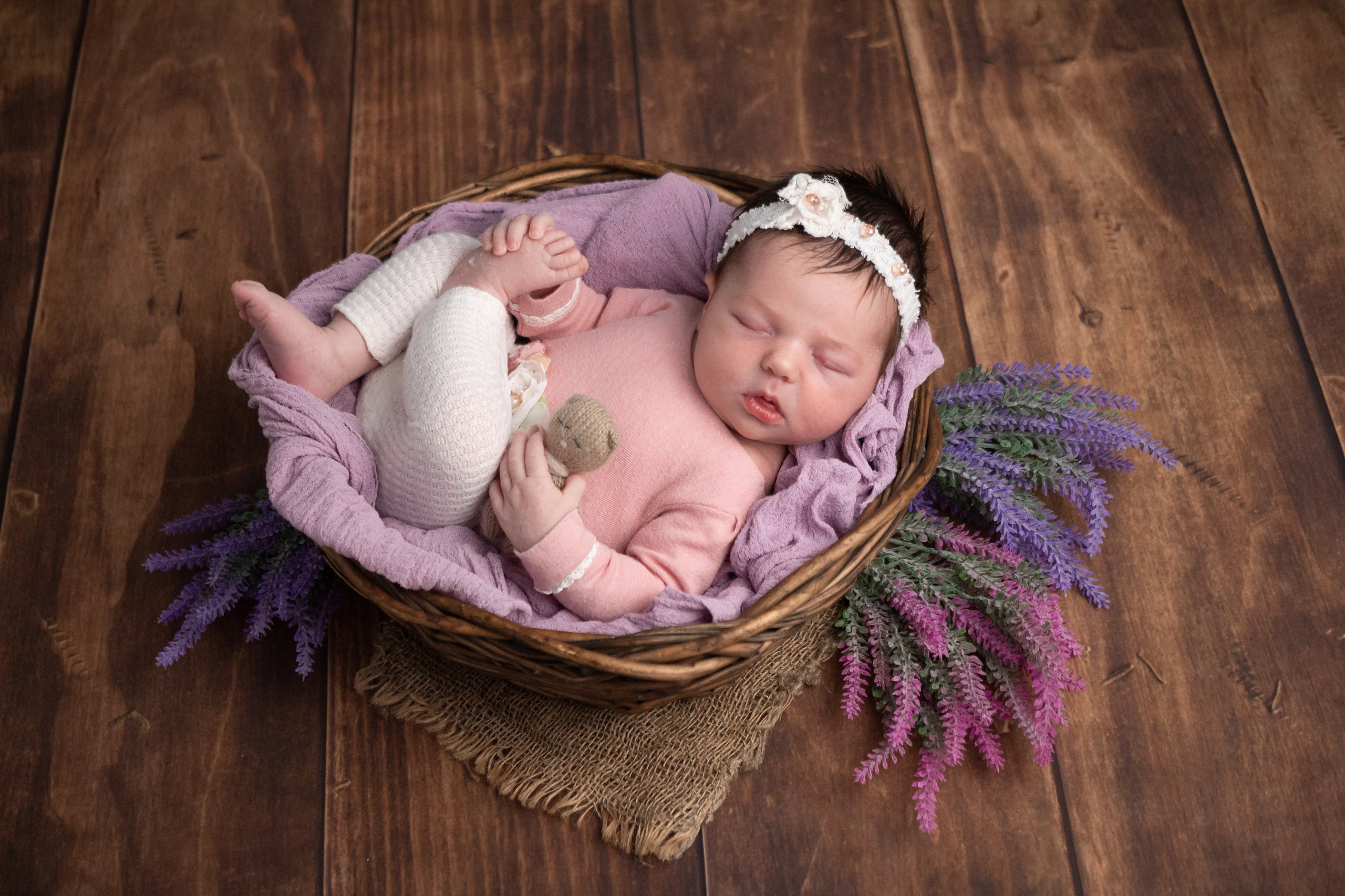 Классический стиль newborn. Фотограф новорождённых Анапа Елена Кушнарь