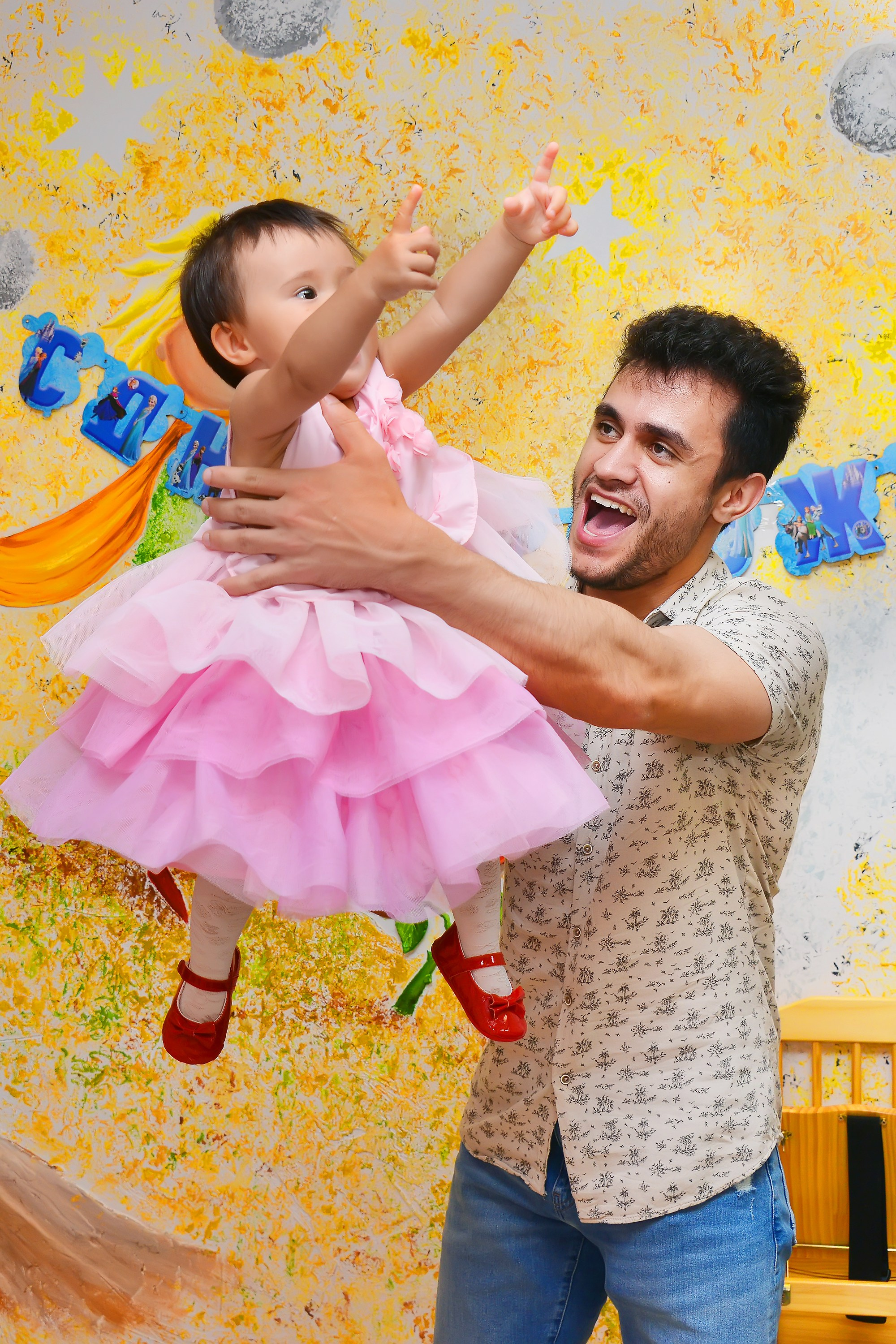 Дети-5 (Адель-1годик). Фотосъёмка. Фотограф Сергей Авдеев-семейный и детский фотограф в Алматы