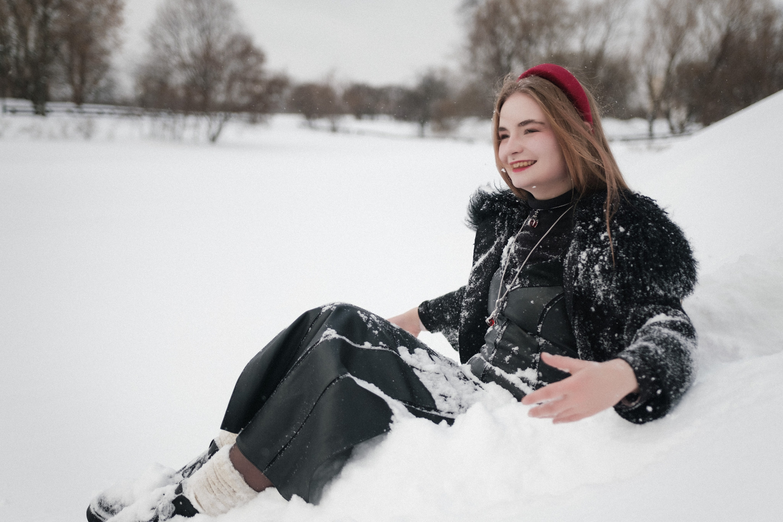 Яна в Коломенском зимой. Фотограф в Москве Максим Скоробогатов