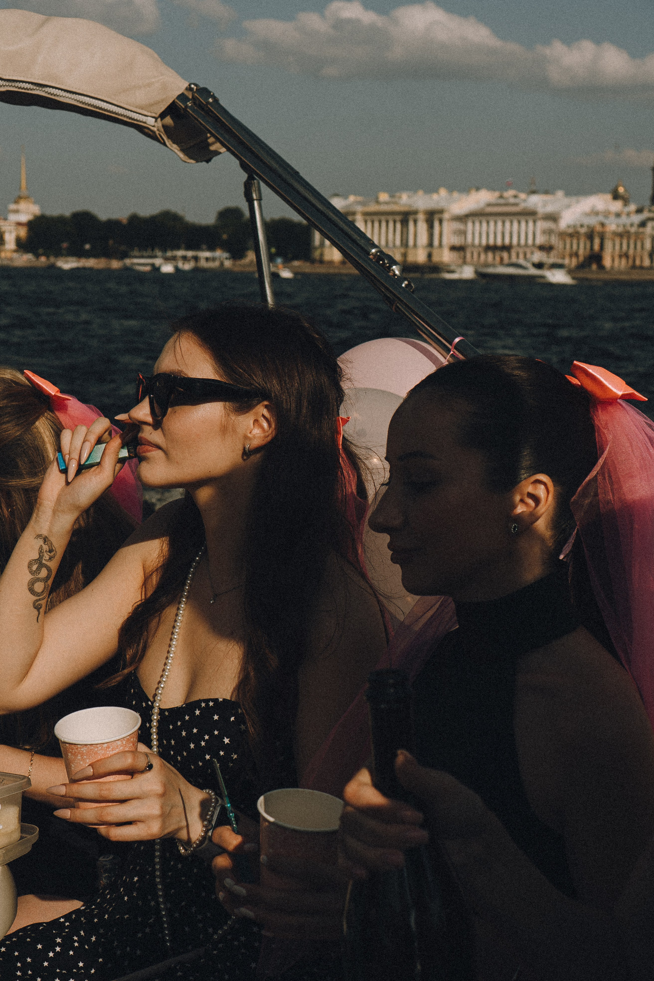 ДЕВИЧНИК НА КАТЕРЕ. Профессиональный фотограф, Санкт-Петербург — Виктория Богомолова