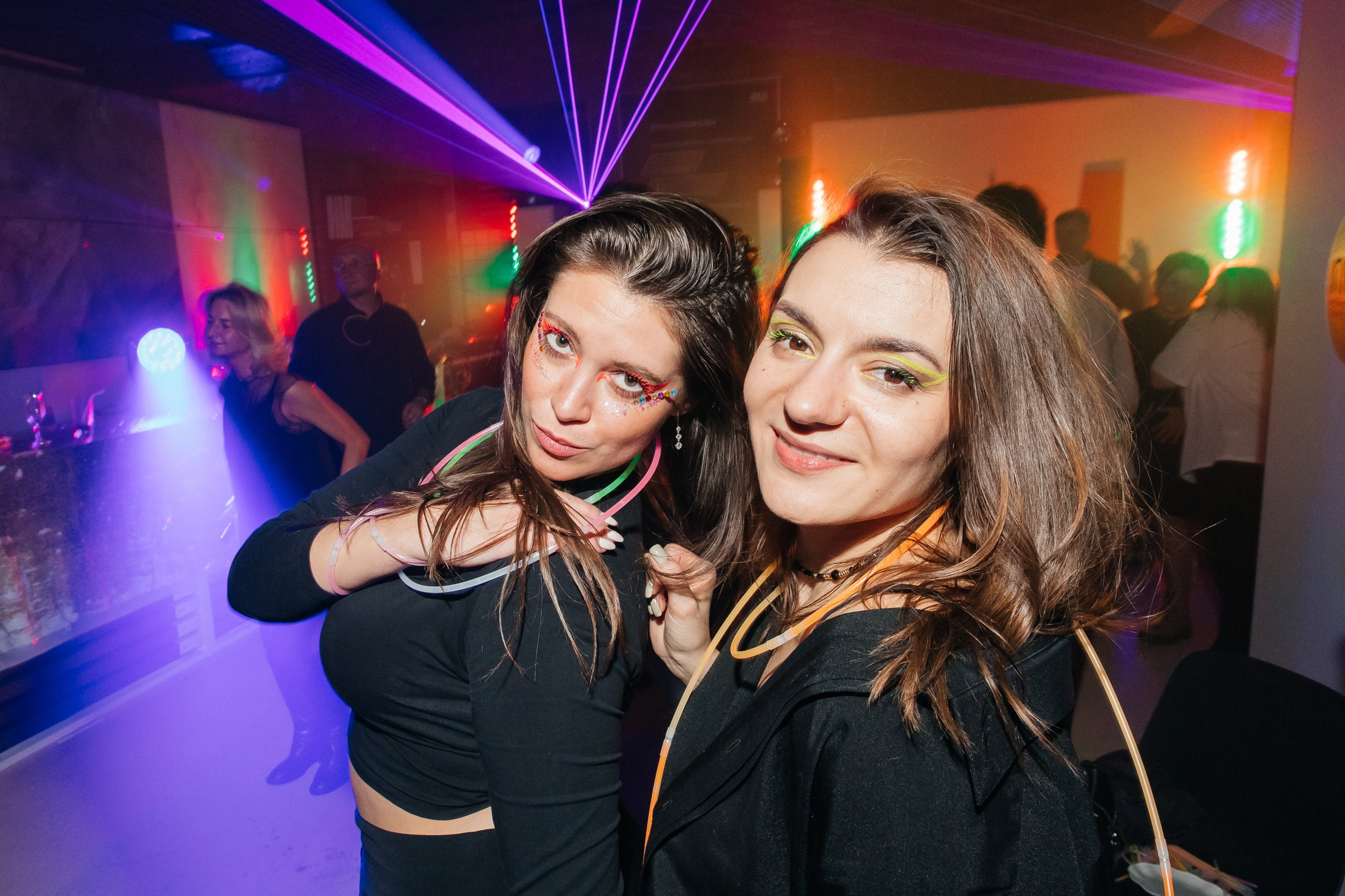 Вечеринка в Coswick. Свадебный и репортажный фотограф в Новосибирске Федор Гладков