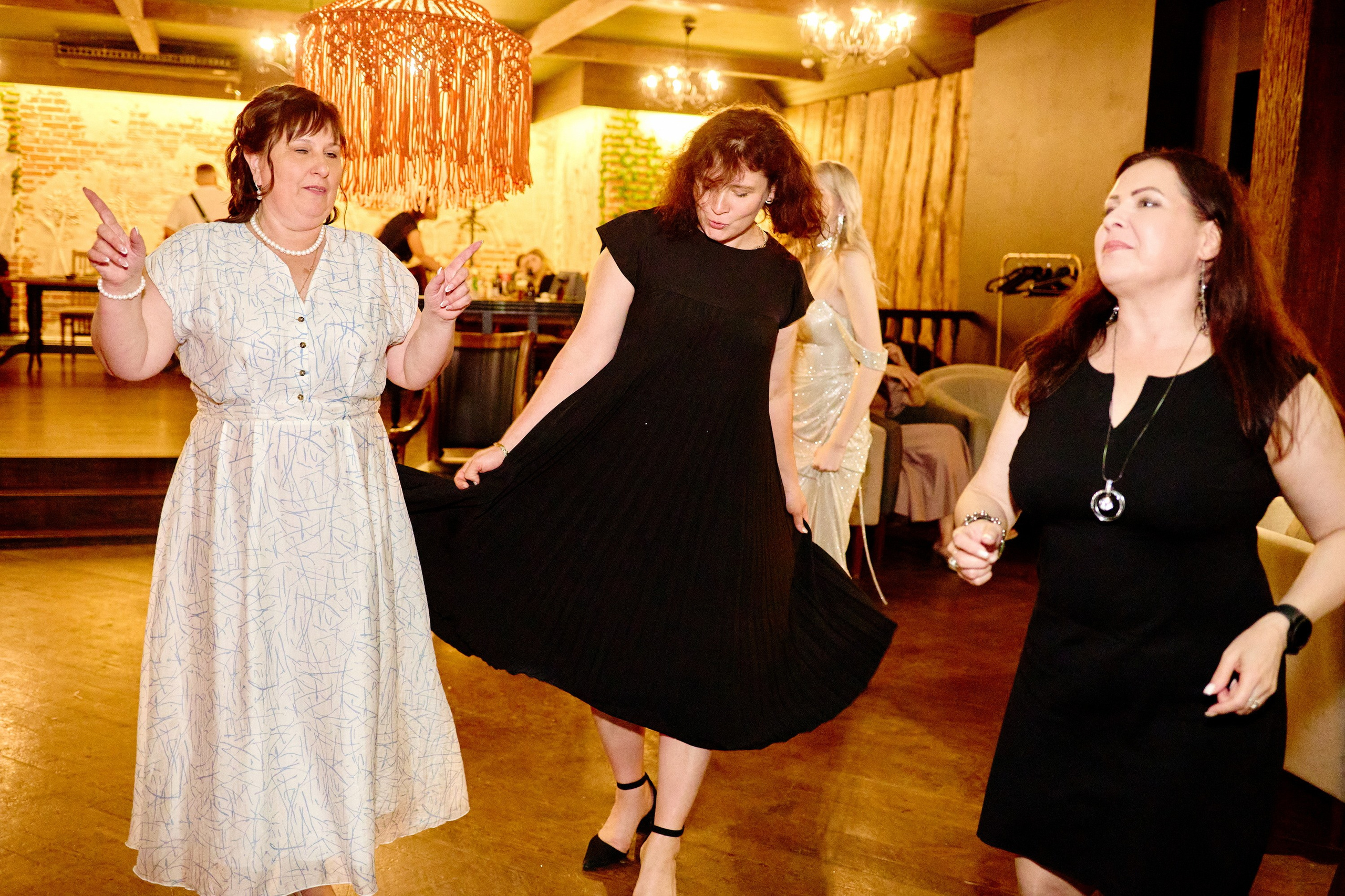 Выпускной 35 Сош. Фотограф Выпускные альбомы Таганрог Сергей Коробченко