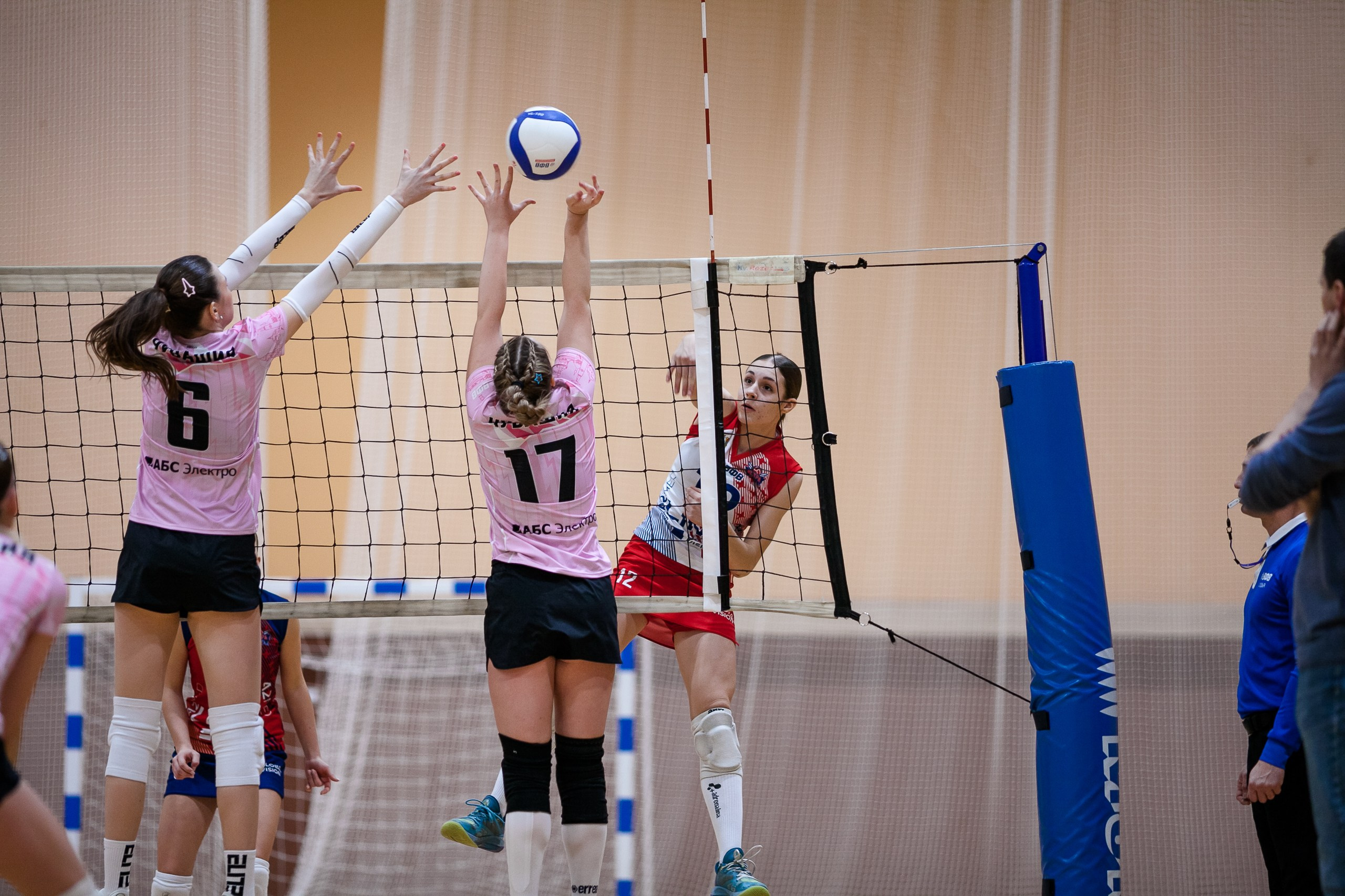 СШ11 — Искра / 1 игра. Фотография