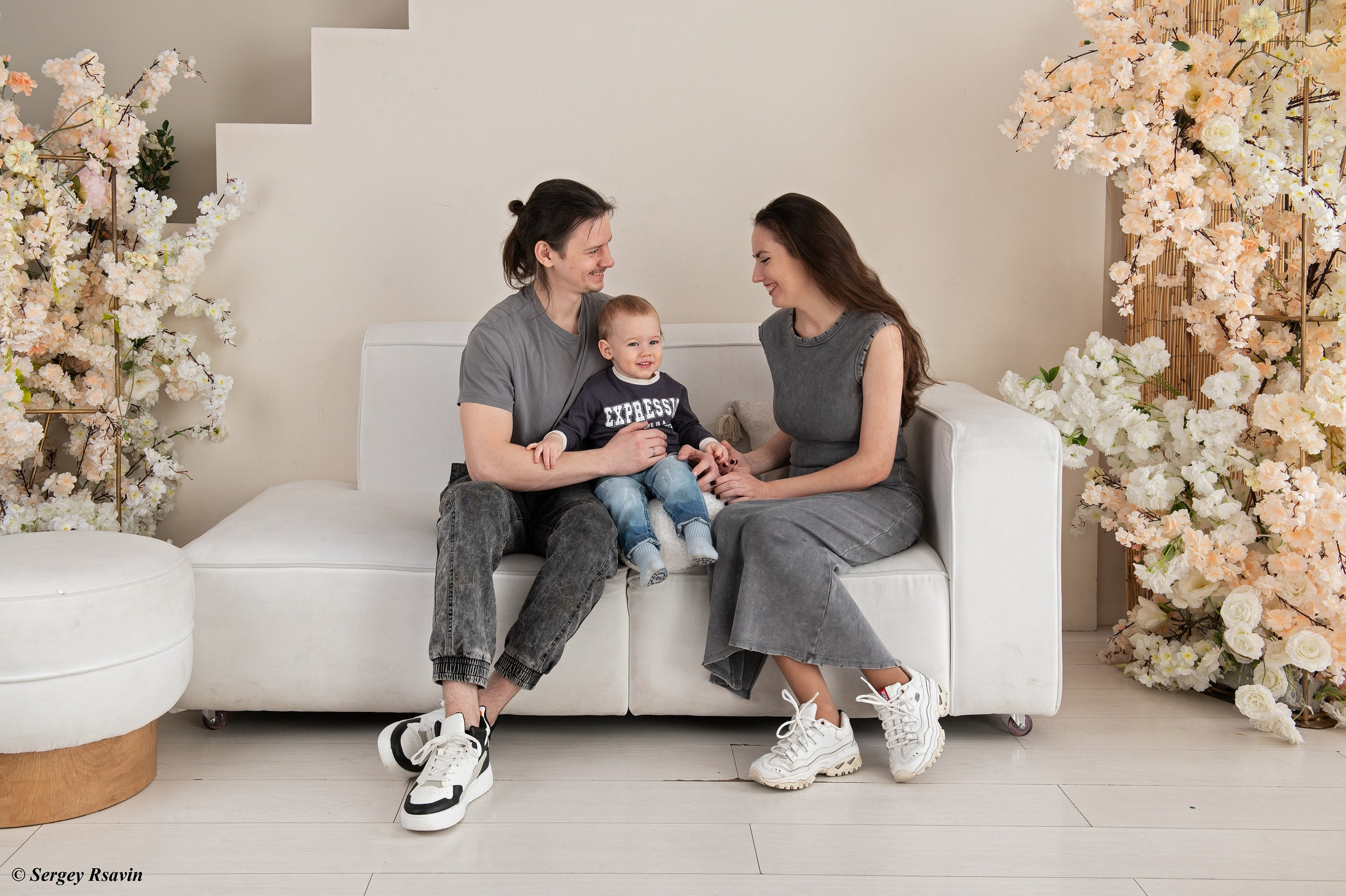 Семейная съемка в студии. Фотограф в Москве Сергей Рсавин