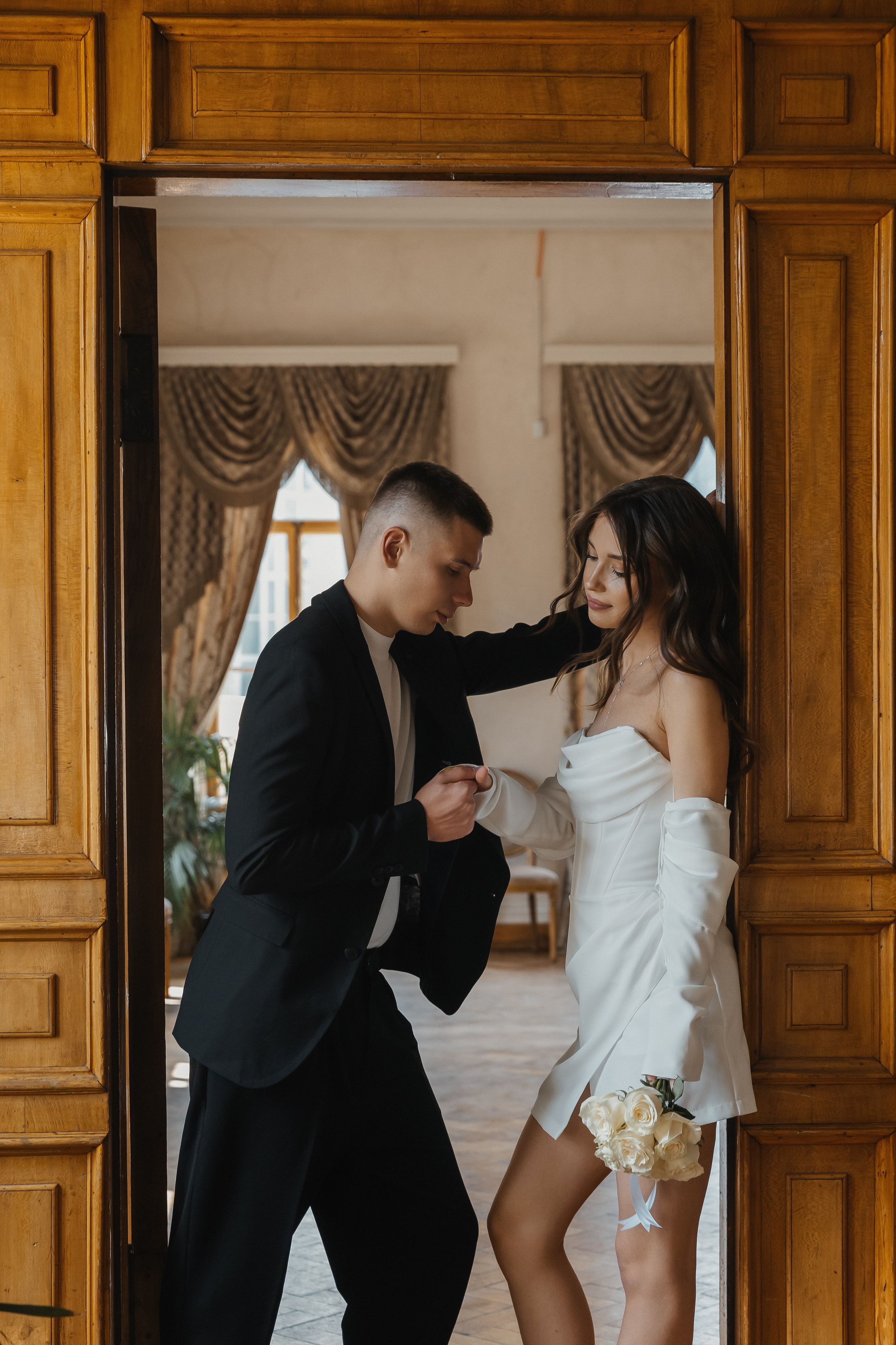 Свадебная фотосессия в Библиотеке-читальне им. А. С. Пушкина. Фотограф и видеограф Анна Домашенко