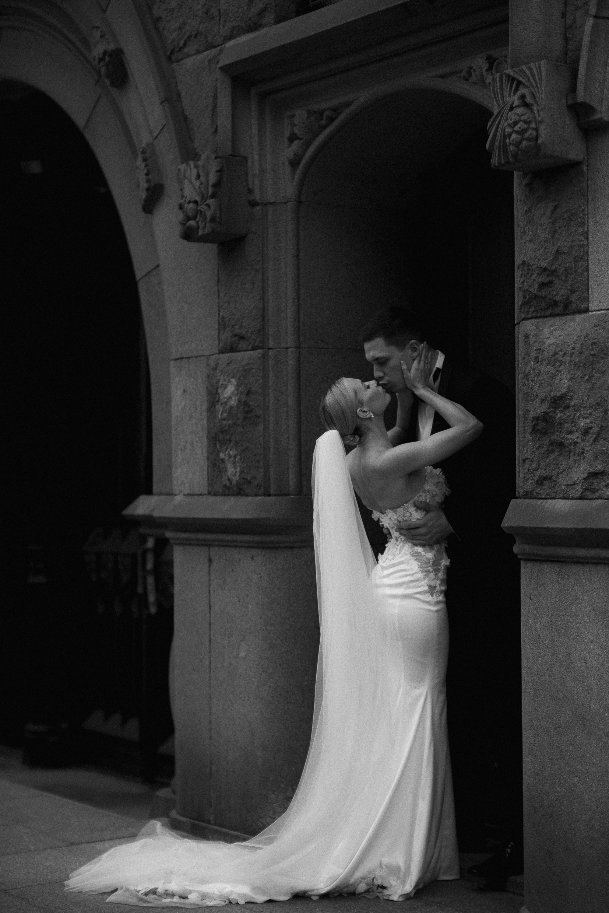 Love is all Around. Сентиментальная свадебная фотография