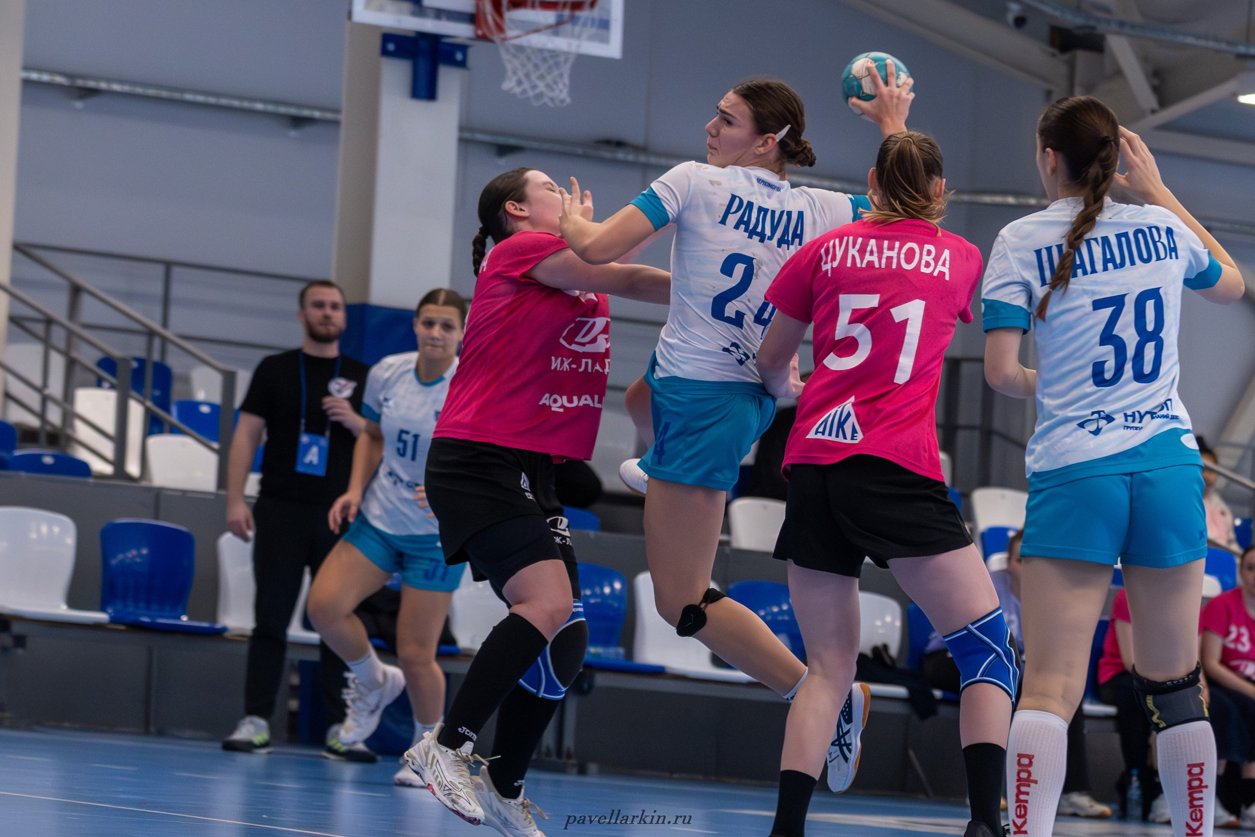 Гандбол. Черноморочка-2 — Университет-2. Спортивный фотограф, фотожурналист Павел Ларькин