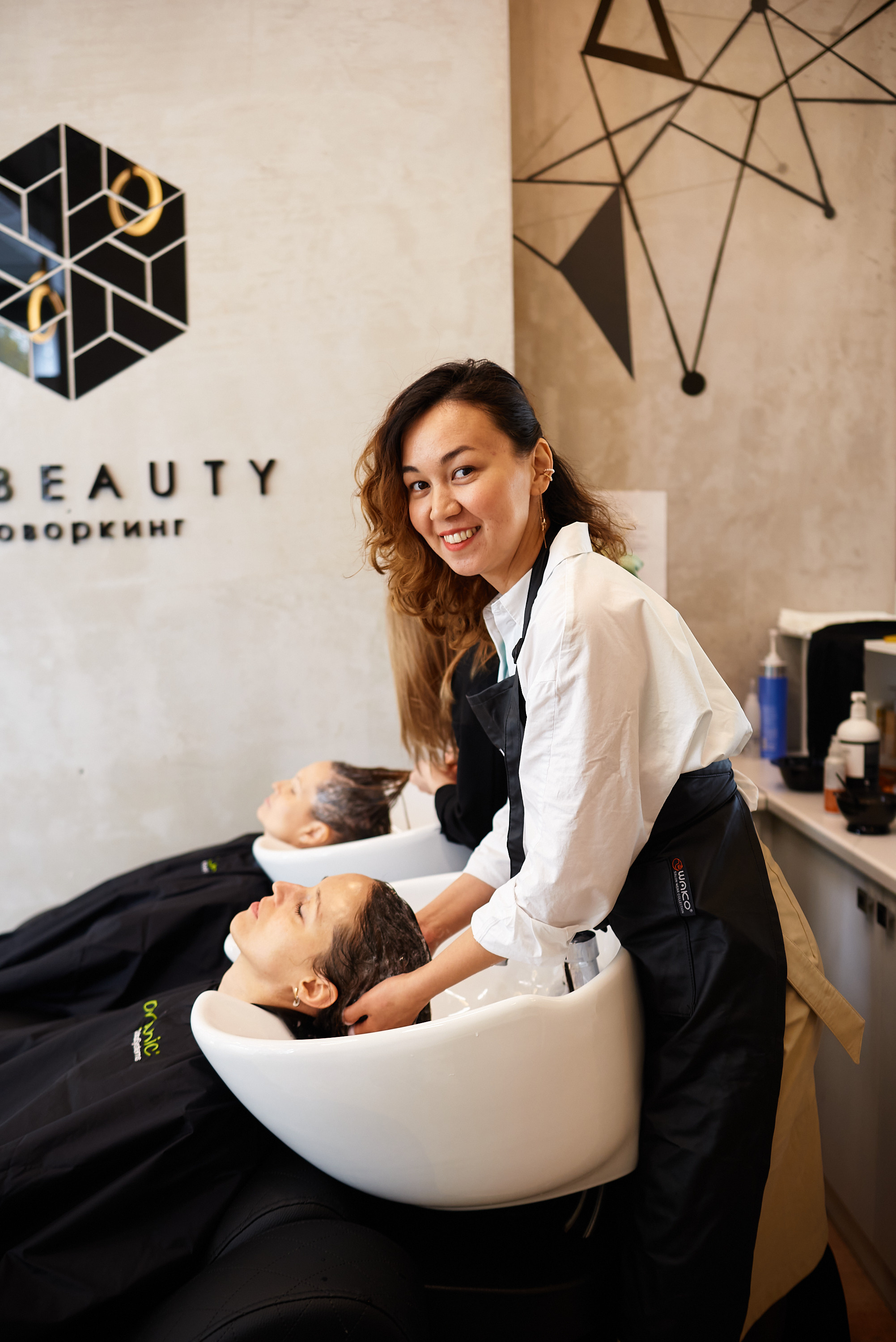 Репортажная съёмка базового семинара Organic Colour Systems. Артём Савиных — профессиональный фотограф в Москве | Репортажи, свадьбы, портреты