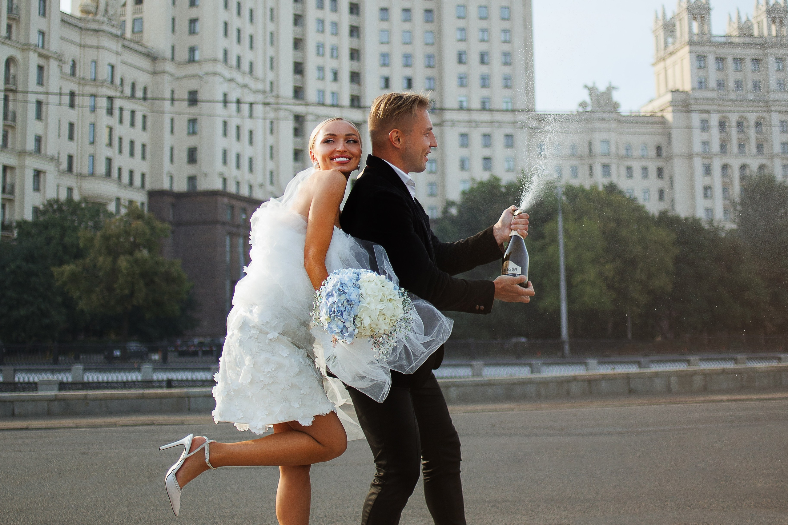 На мопеде Даша и Леша. Марковкина КрисТина