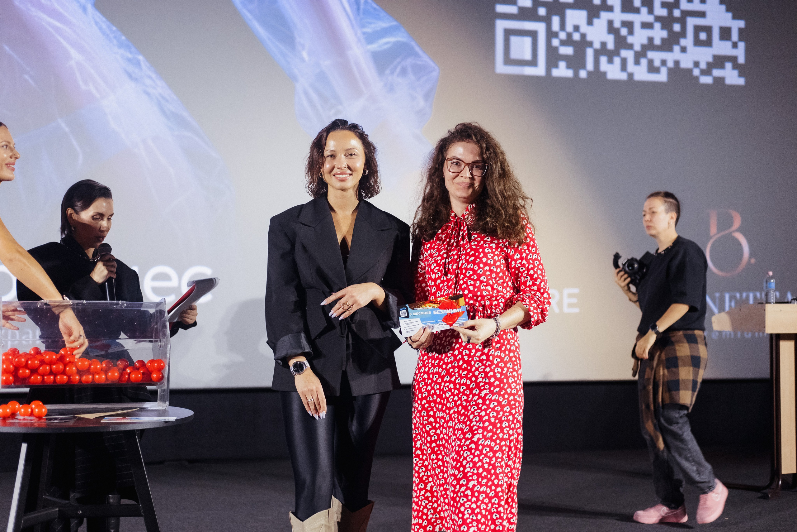 ФЭШН КОНФА. СВОИ. ФОТООТЧЕТЫ-СОБЫТИЯ-МЕСТА