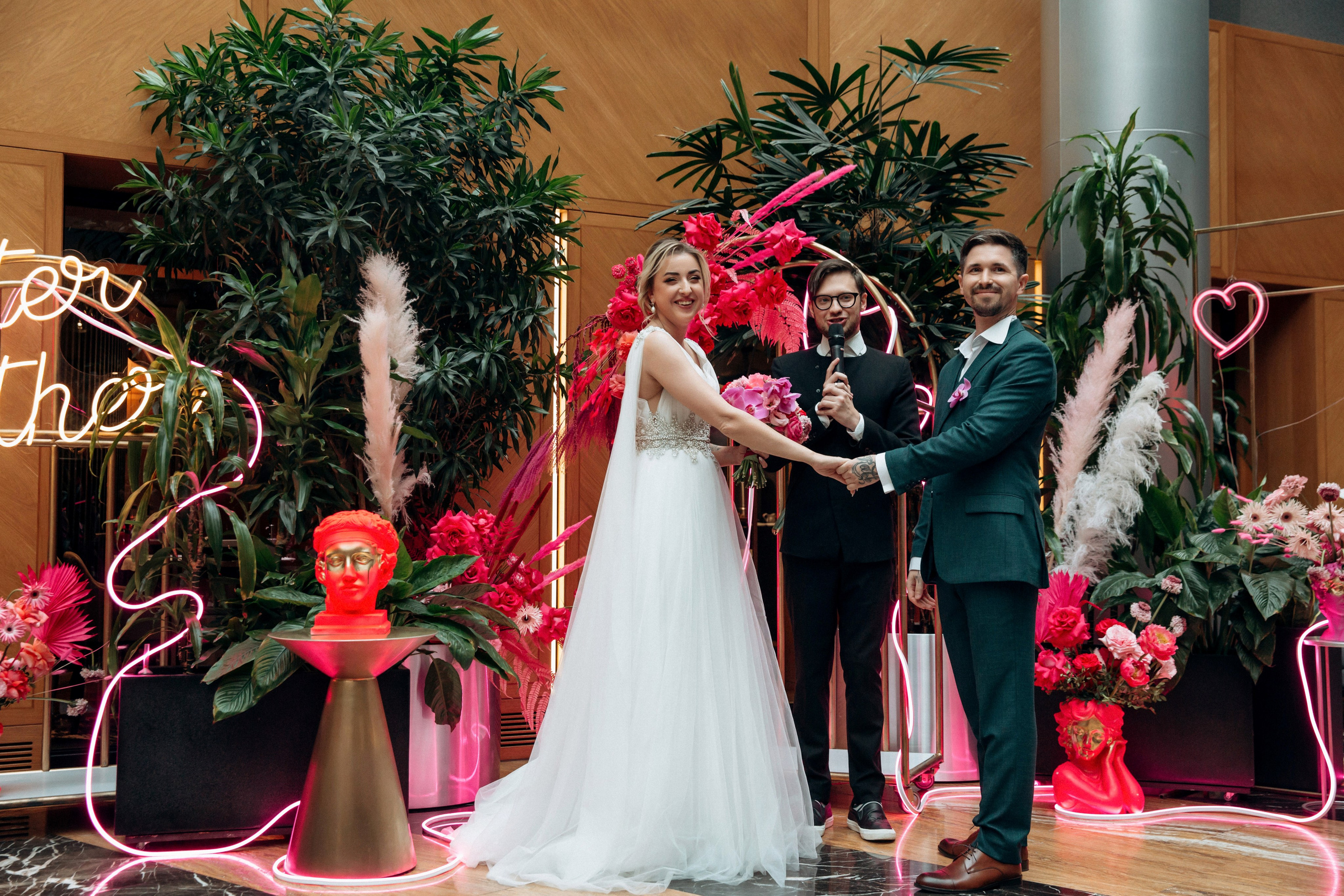 Неоновая свадьба. Свадебный фотограф в Санкт-Петербурге Вика Стукачева