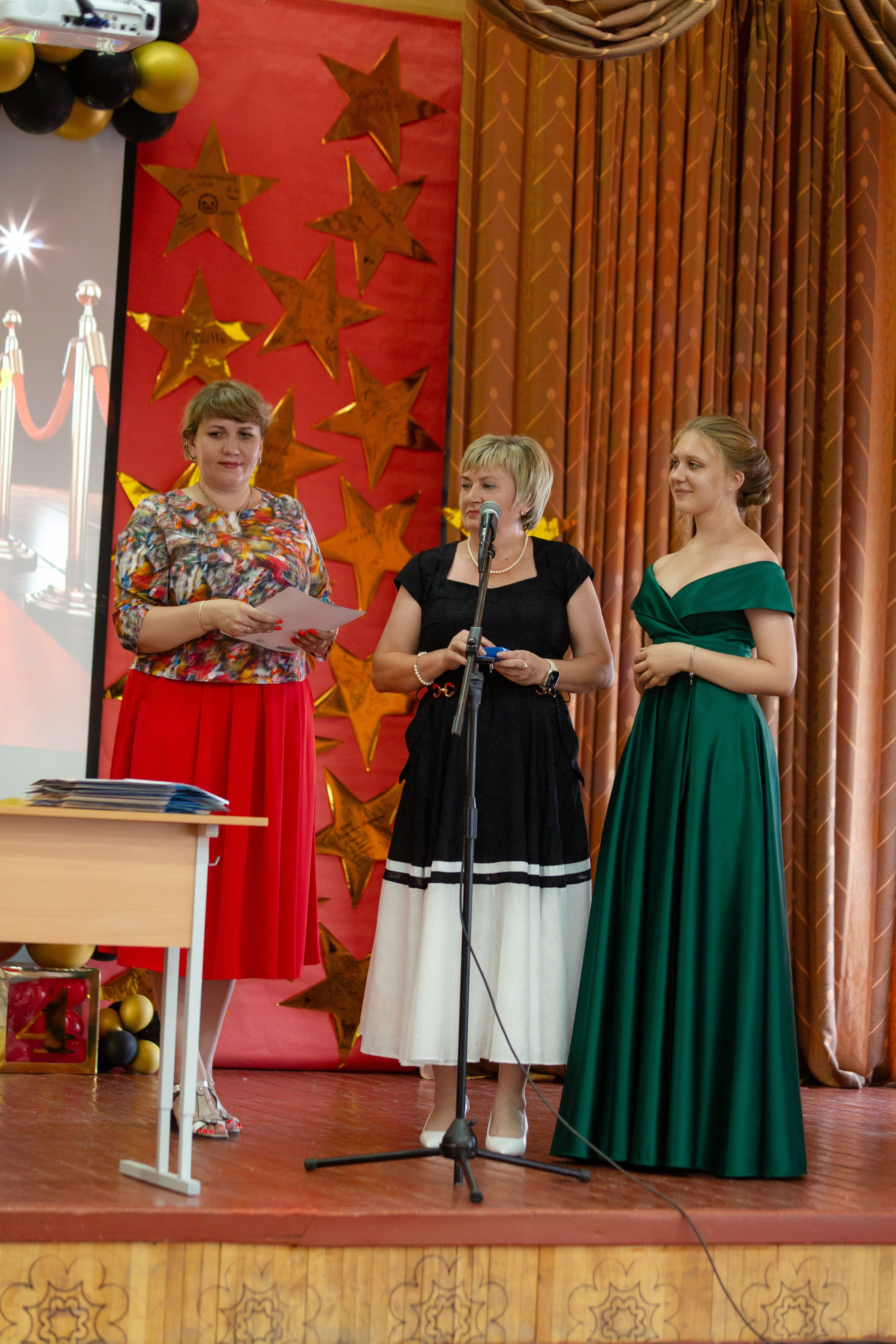 ВРУЧЕНИЕ ДИПЛОМОВ 9 ШКОЛА 2024 г. ТВОЙ АЛЬБОМ / ТВОИ ПРАВИЛА