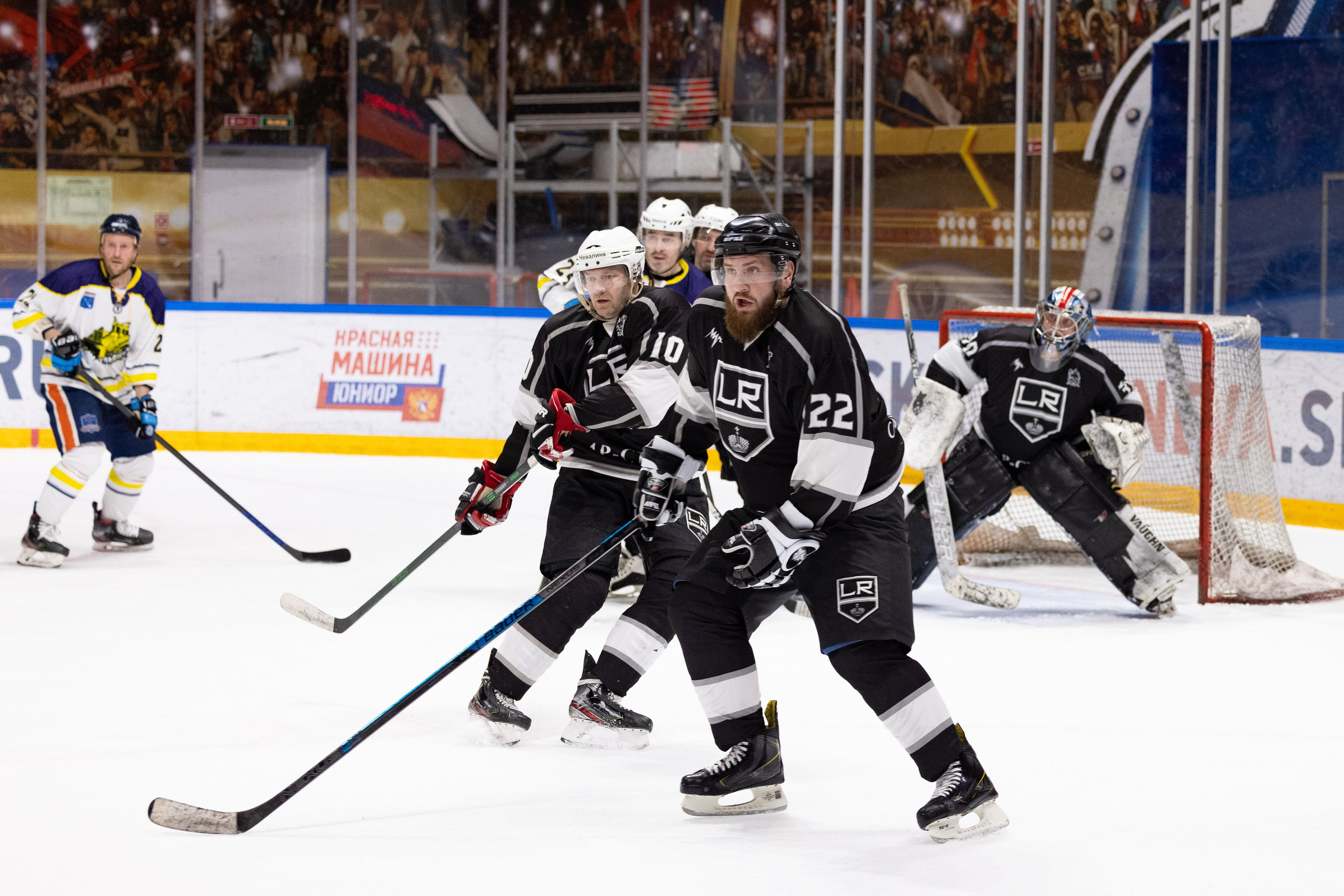Бульдозер vs. LR-строй. Фотограф Александр Заломаев