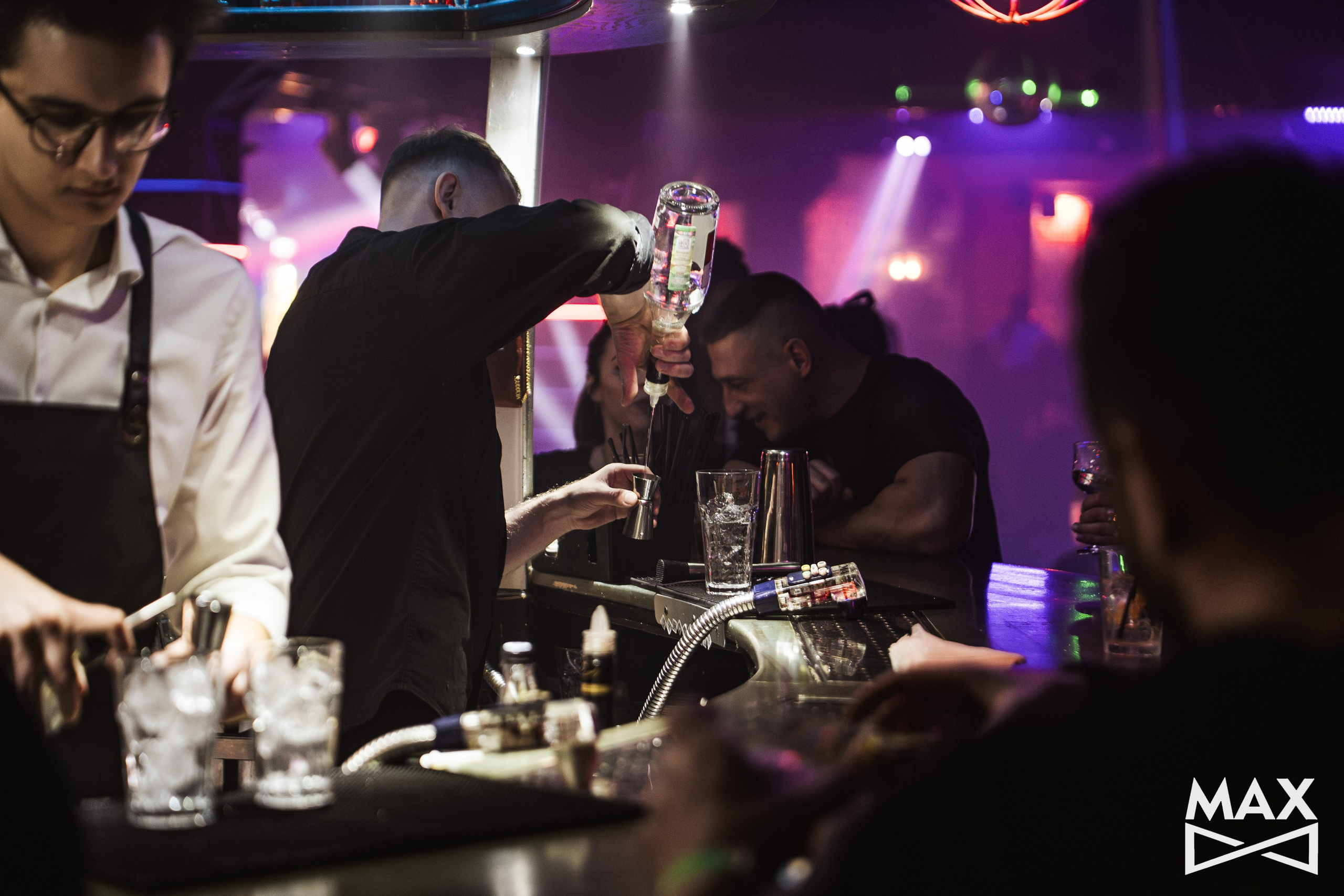 NIGHT CLUB «MAX». Фотограф Великий Новгород Артем Чернецкий