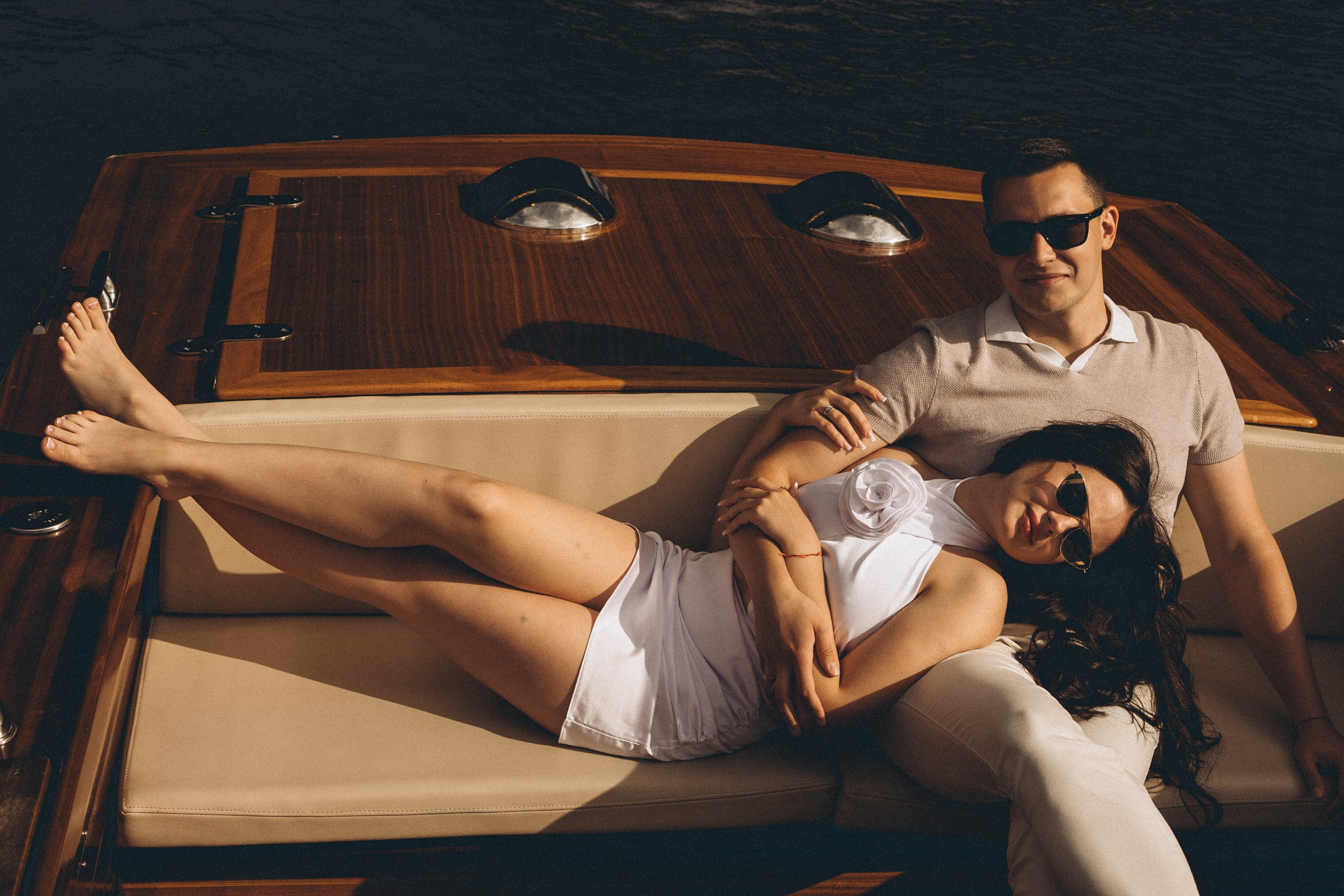 СВАДЕНБНАЯ СЬЕМКА НА КАТЕРЕ ПО КАНАЛАМ САНКТ-ПЕТЕРБУРГА И В АКВАТОРИИ НЕВЫ. Профессиональный фотограф, Санкт-Петербург — Виктория Богомолова