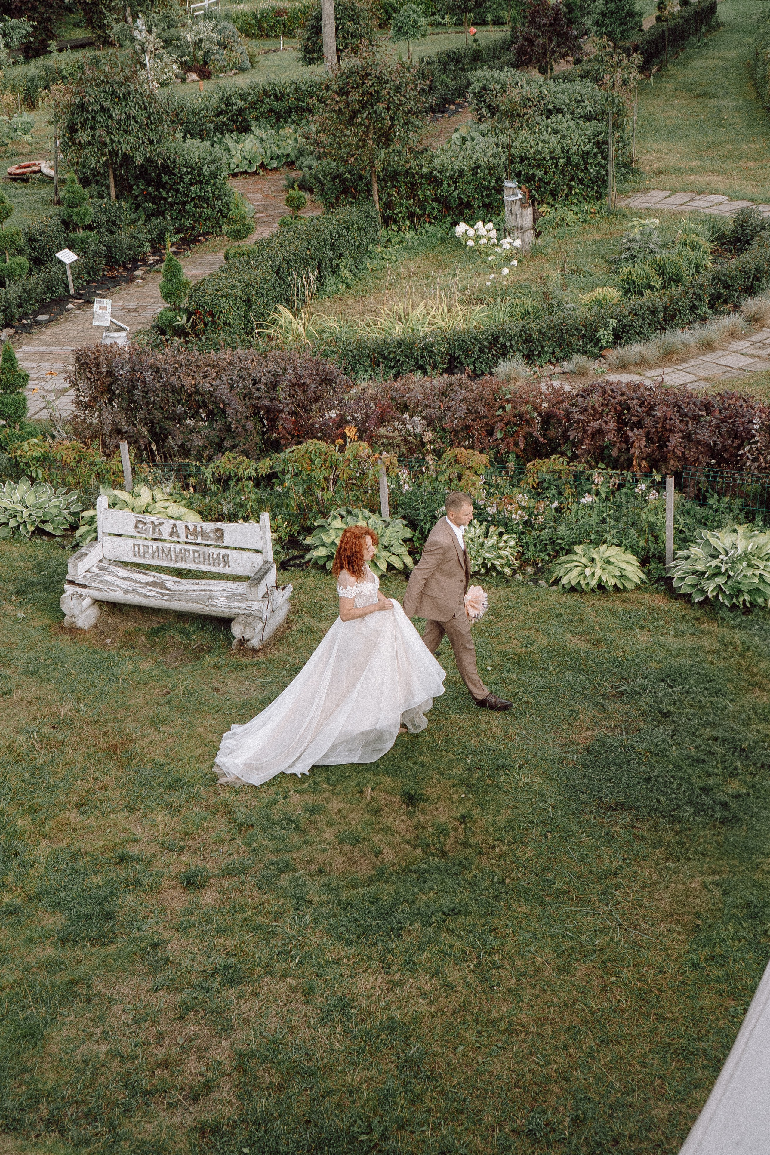 СВАДЕБНАЯ ФОТОСЕССИИЯ ПАРЫ В ГОРОДЕ ПРИОЗЕРСК В СОСНОВОМ ЛЕСУ И С ПИКАПОМ. Профессиональный фотограф, Санкт-Петербург — Виктория Богомолова