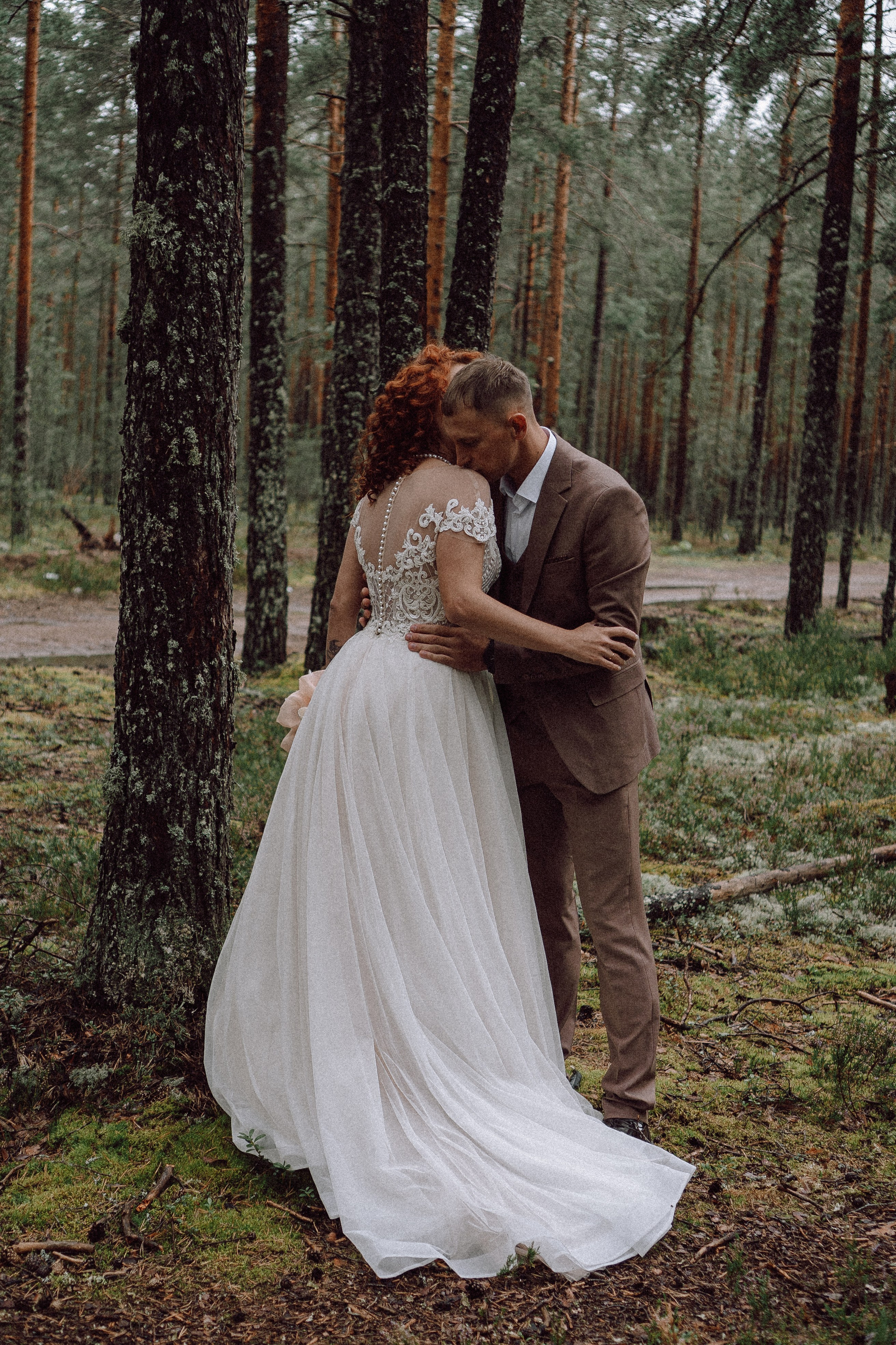 СВАДЕБНАЯ ФОТОСЕССИИЯ ПАРЫ В ГОРОДЕ ПРИОЗЕРСК В СОСНОВОМ ЛЕСУ И С ПИКАПОМ. Профессиональный фотограф, Санкт-Петербург — Виктория Богомолова