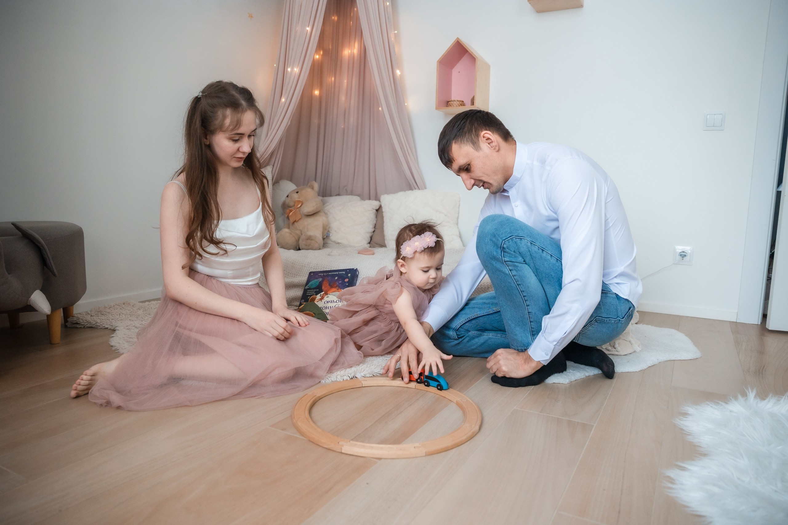 Семейные в фотостудиях. Фотограф в Старом Осколе, Губкине Надежда Приболовец