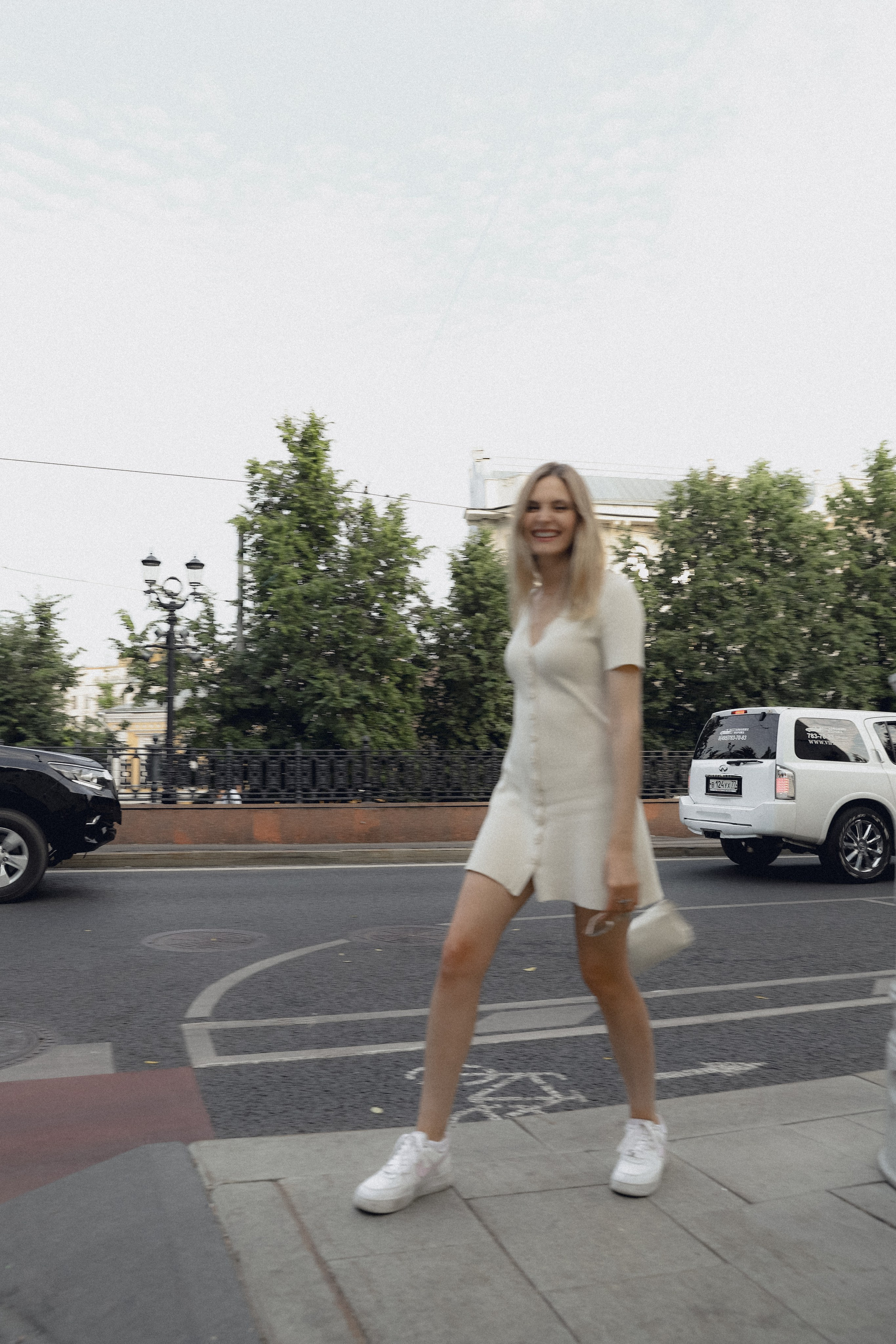 Женская стрит съемка в Москве. Елизавета Приходько женский фотограф Москва