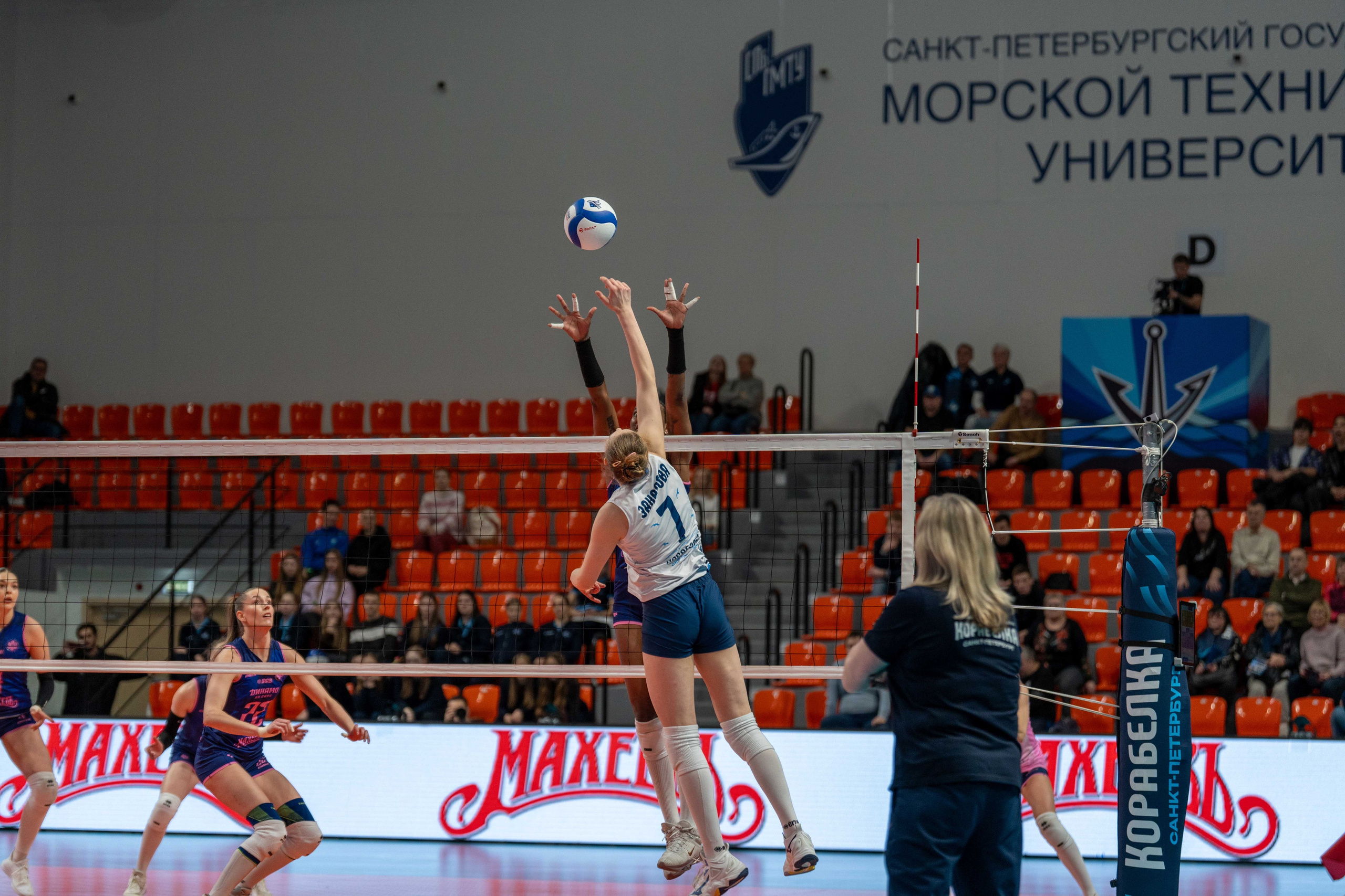 Корабелка — Динамо-Ак Барс (Казань): фотогалерея 15-го тура Суперлиги 2025/26 в Санкт-Петербурге | Антон Гауф. Спортивный фотограф в Санкт-Петербурге | Антон Гауф