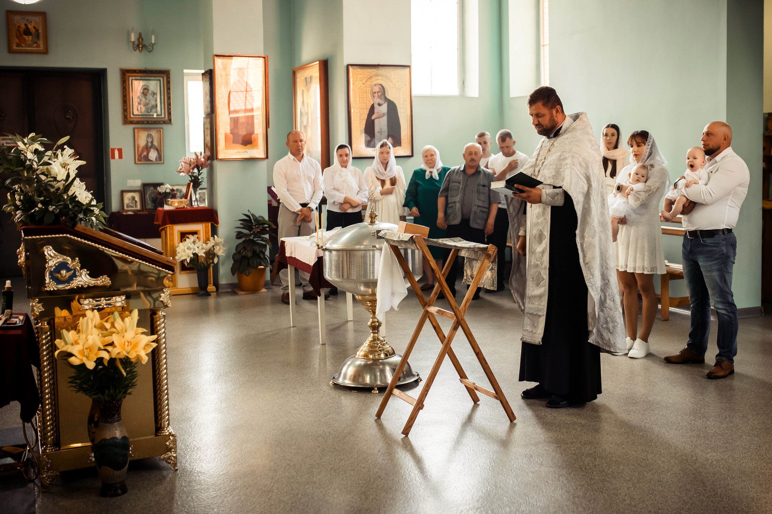 Крещение Милании и Эмилии