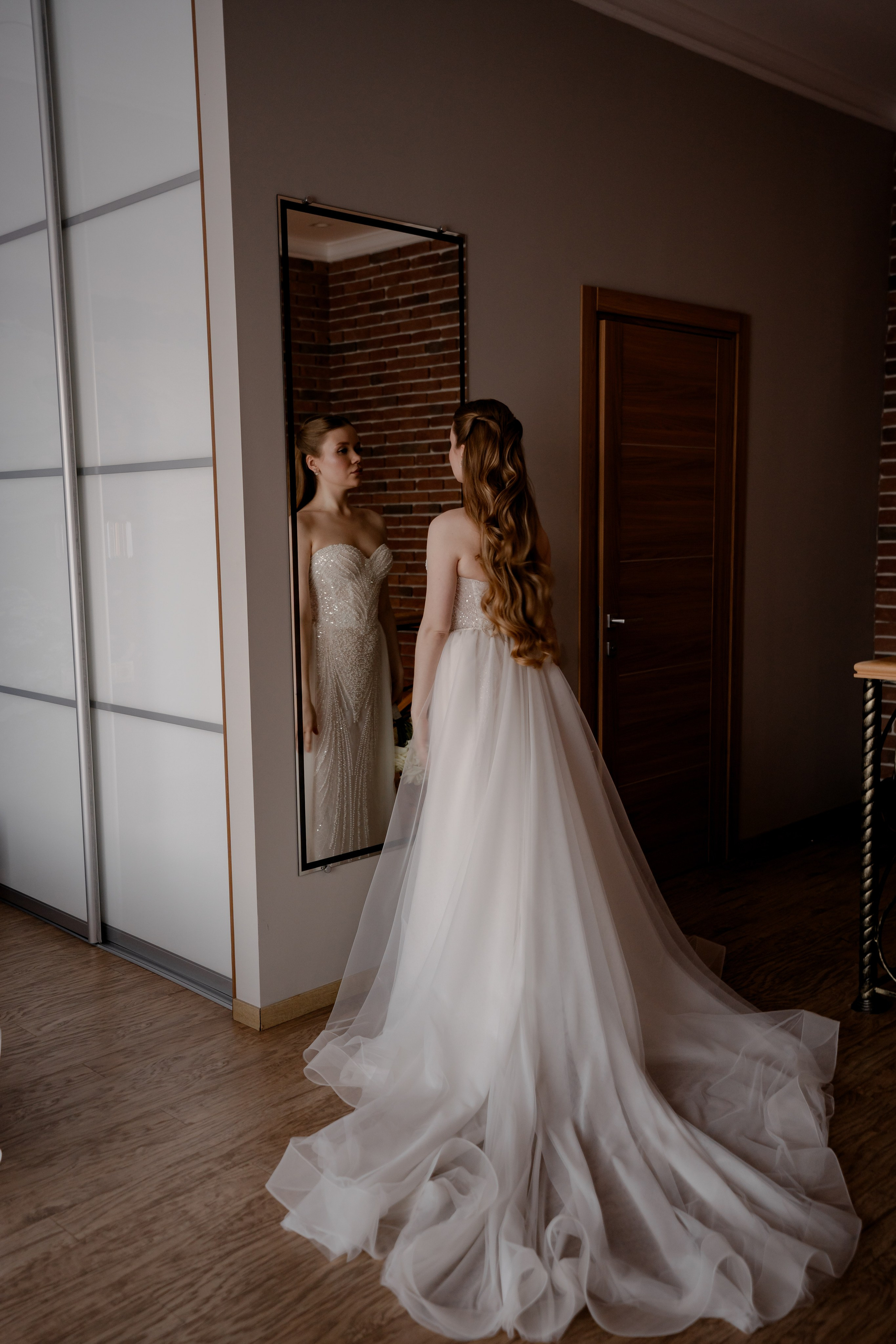 СВАДЕБНАЯ СЬЕМКА СБОРОВ В ОТЕЛЕ И ВЫЕЗД НА ЦЕРЕМОНИЮ (СНЯТО В СИБИРЕ В НИЖНЕВАРТОВСКЕ). Профессиональный фотограф, Санкт-Петербург — Виктория Богомолова