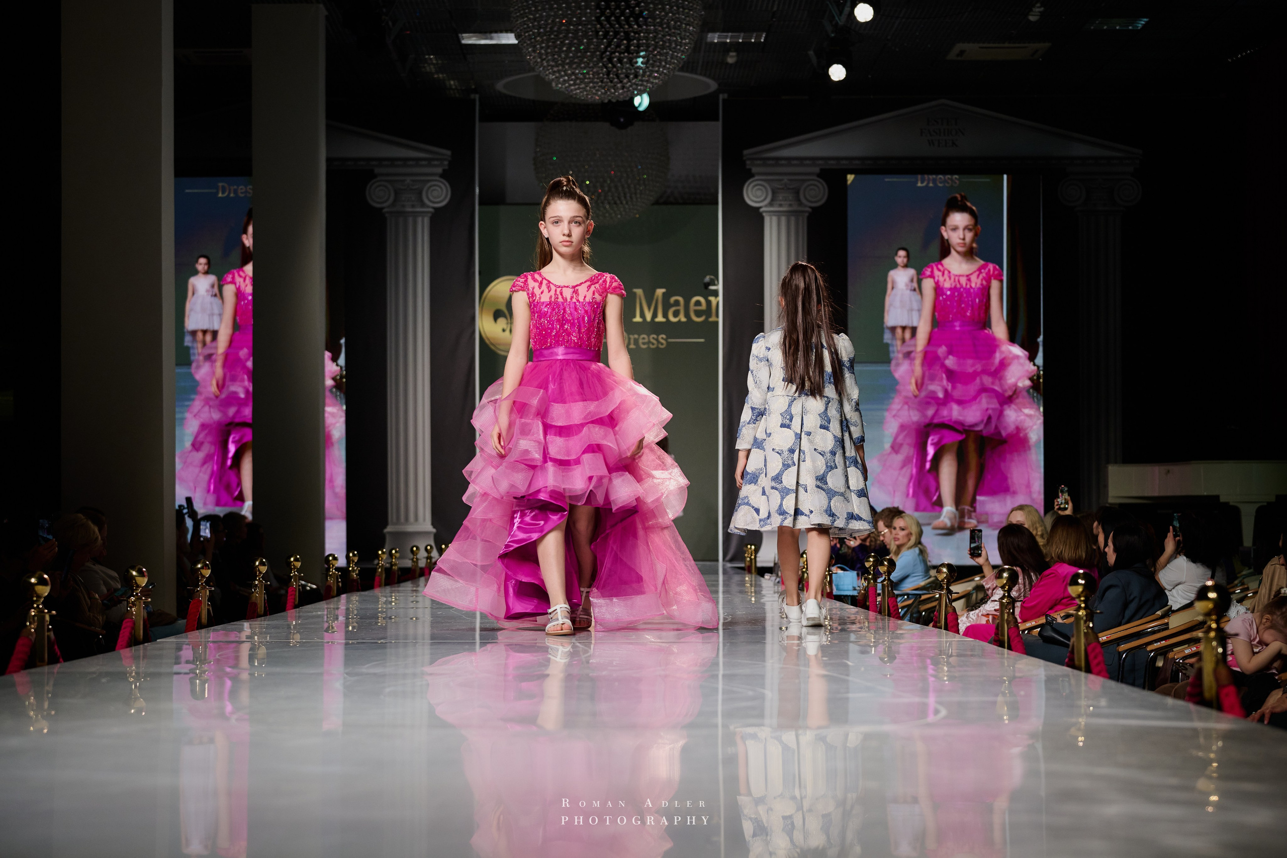 ESTET FASHION WEEK ВЕСНА — 2025. Фотограф Роман Адлер