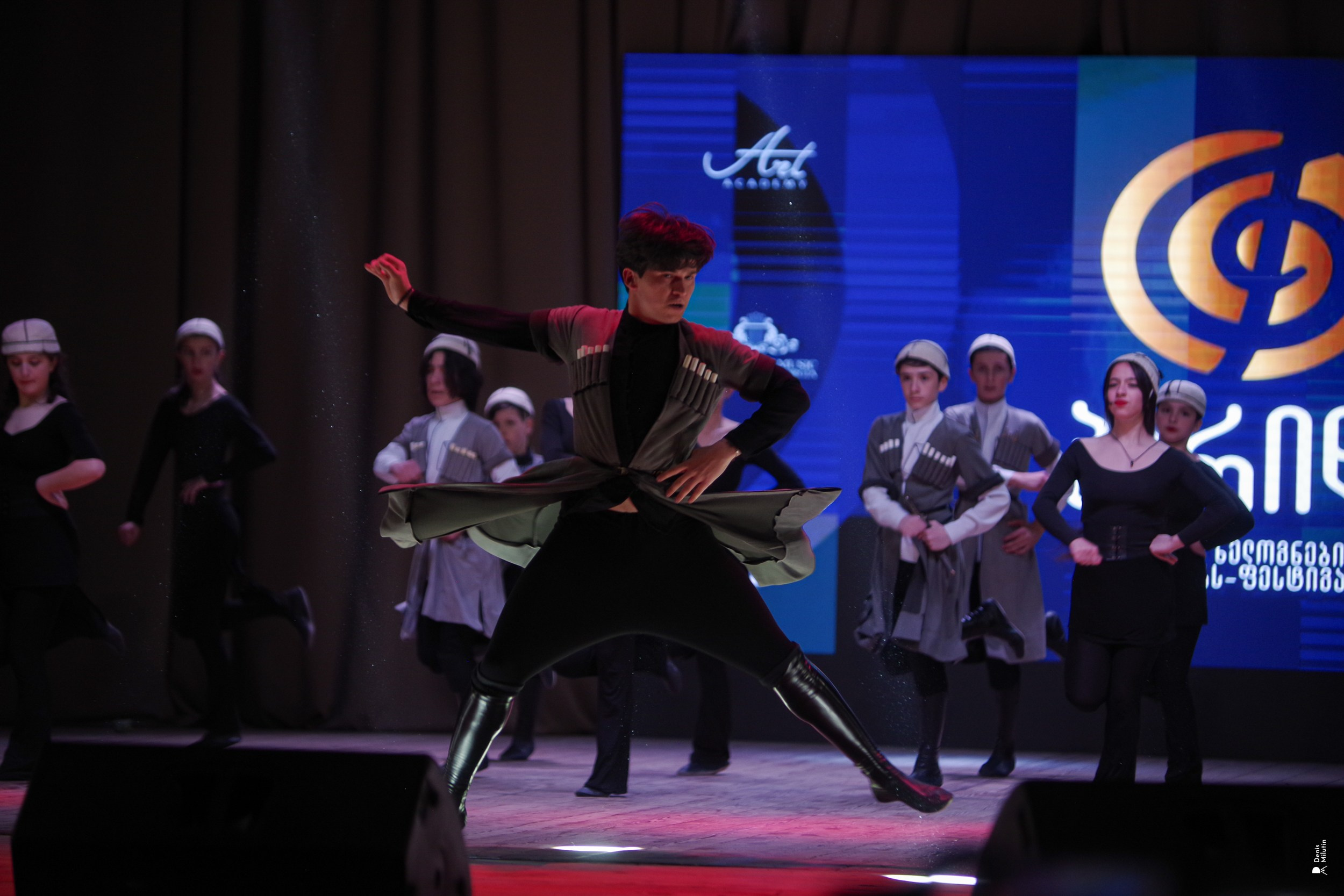 Танцы в Хоби. Портретный фотограф Денис Милютин