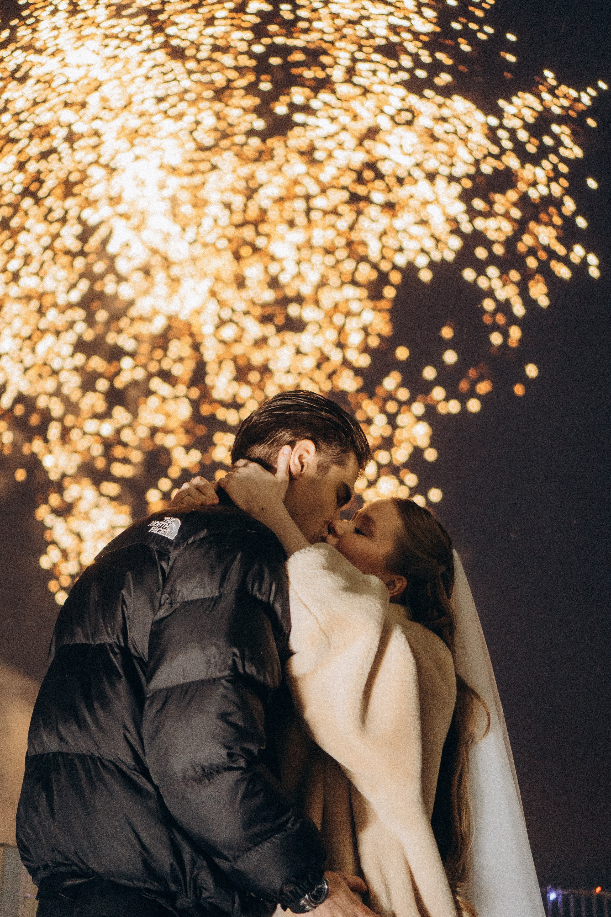 СВАДЕБНАЯ СЬЕМКА СБОРОВ В ОТЕЛЕ И ВЫЕЗД НА ЦЕРЕМОНИЮ (СНЯТО В СИБИРЕ В НИЖНЕВАРТОВСКЕ). Профессиональный фотограф, Санкт-Петербург — Виктория Богомолова