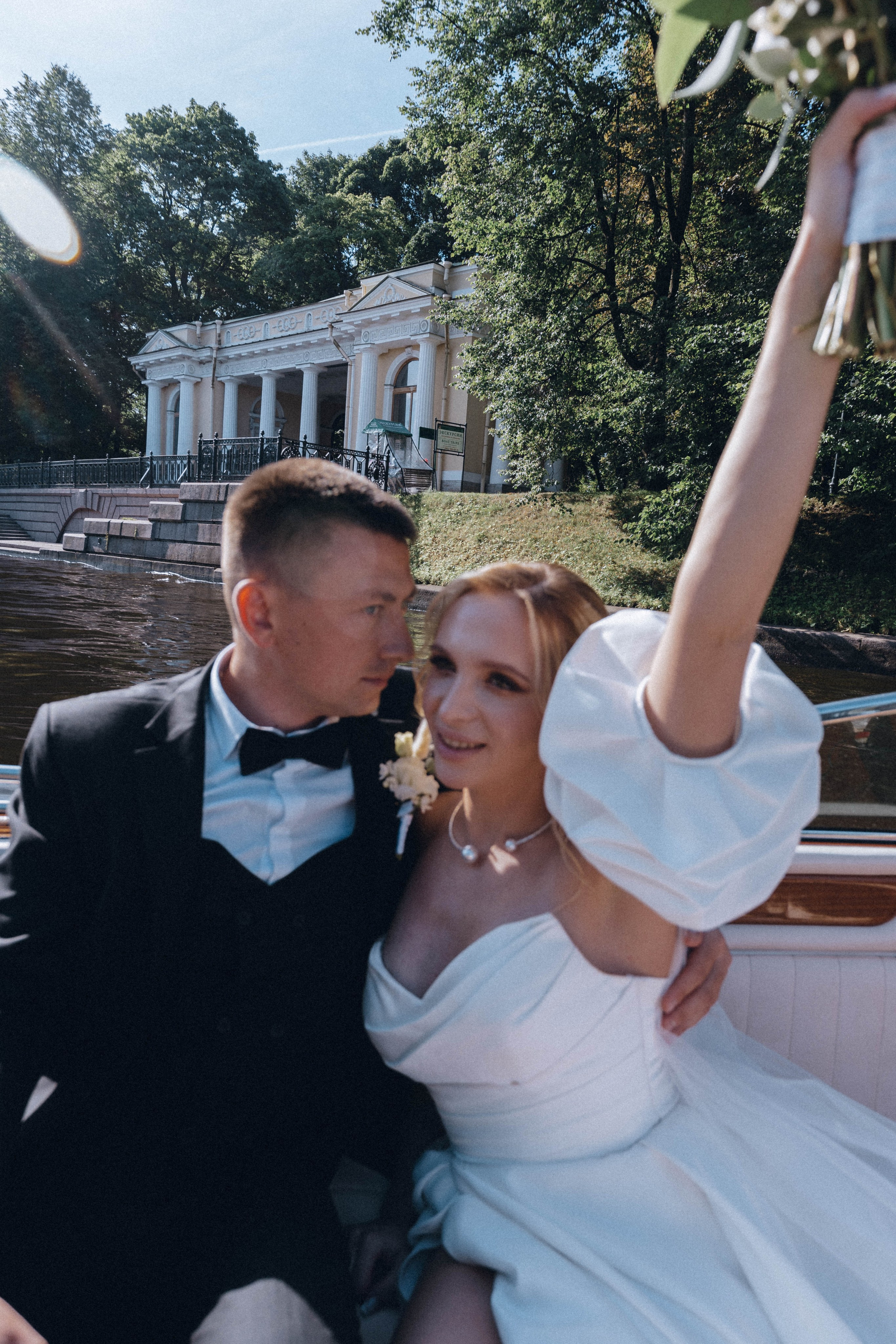 СВАДЕНБНАЯ СЬЕМКА НА КАТЕРЕ ПО КАНАЛАМ САНКТ-ПЕТЕРБУРГА И В АКВАТОРИИ НЕВЫ. Профессиональный фотограф, Санкт-Петербург — Виктория Богомолова