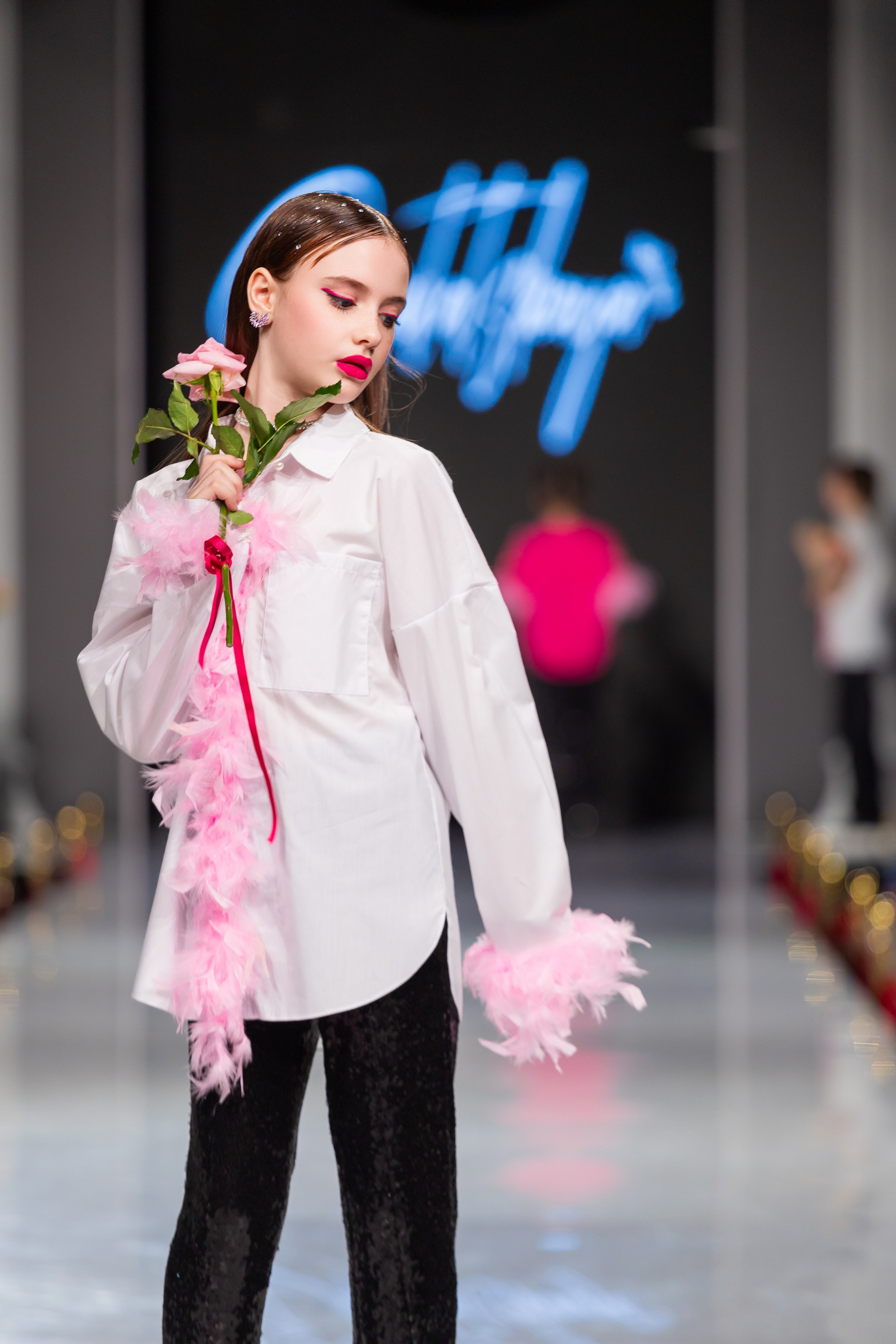 Estet Fashion Week. Photomantis