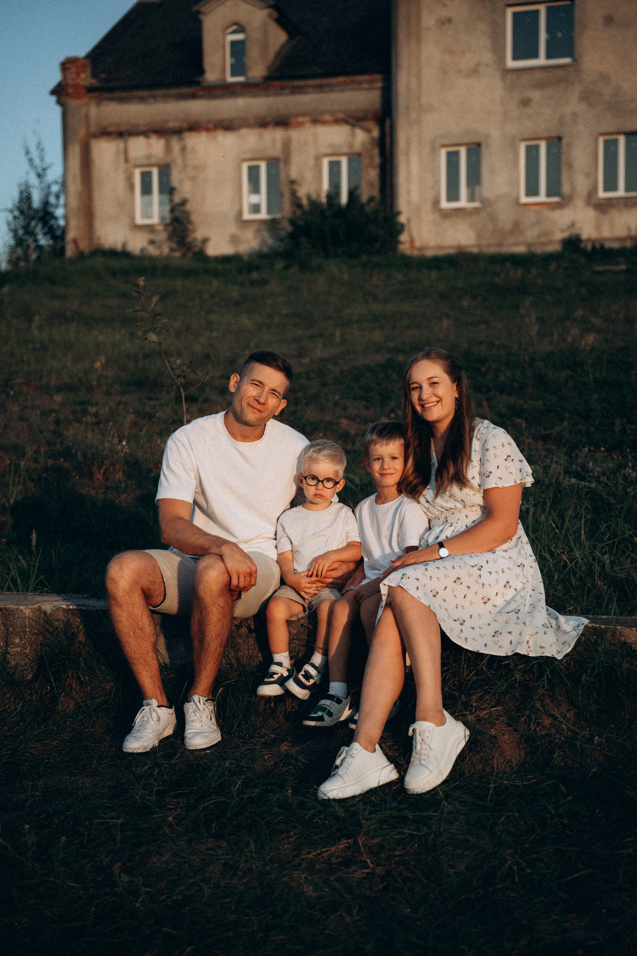 Марина, Саша, Максим и Дениска. Фотограф Мария Миллс | Минск