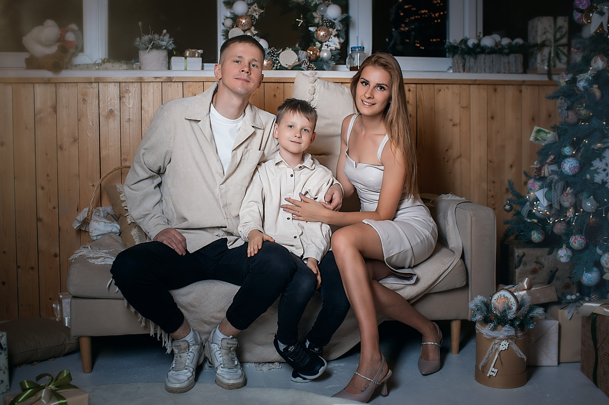 Новогодняя_Евгений и Юлия с детьми. Семейный фотограф в Санкт-Петербурге