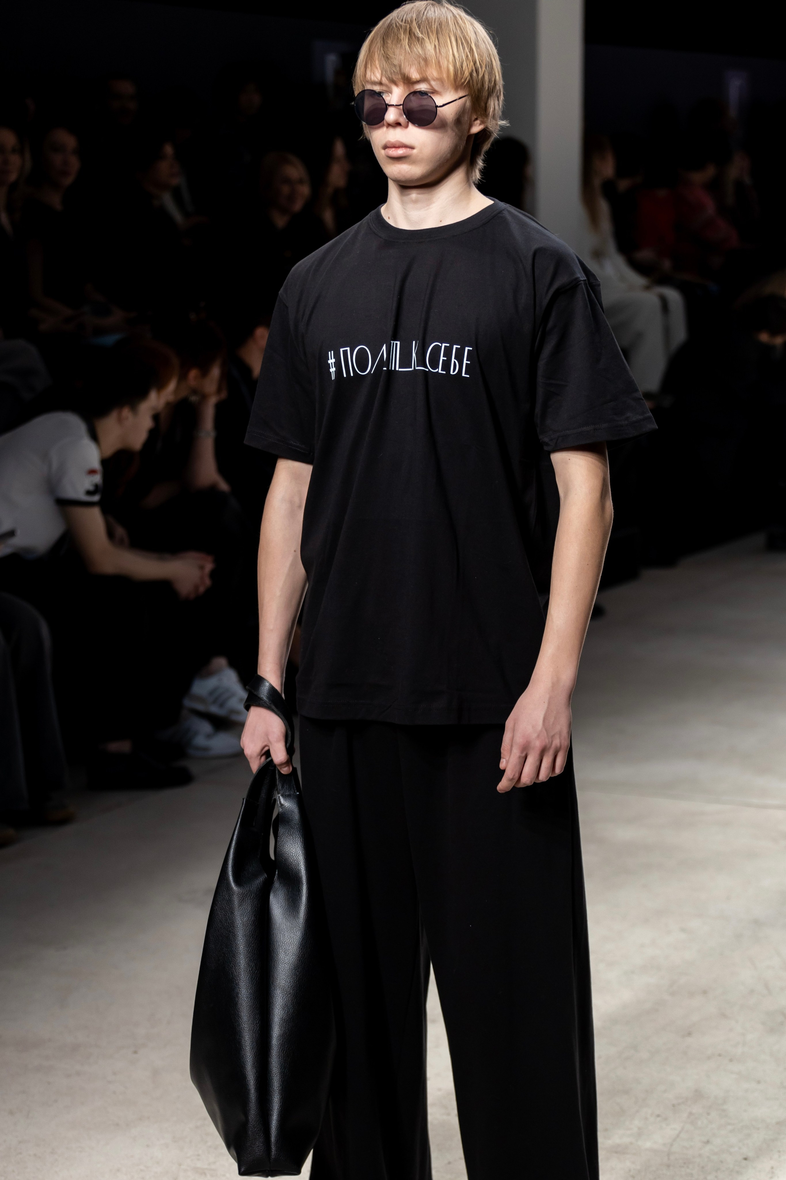 Показ коллекции Nelly Kruk (Нижний Новгород): Московская неделя моды 15 марта 2025. Фотосессии и репортаж — Фотограф в Москве — Рина Серёгина