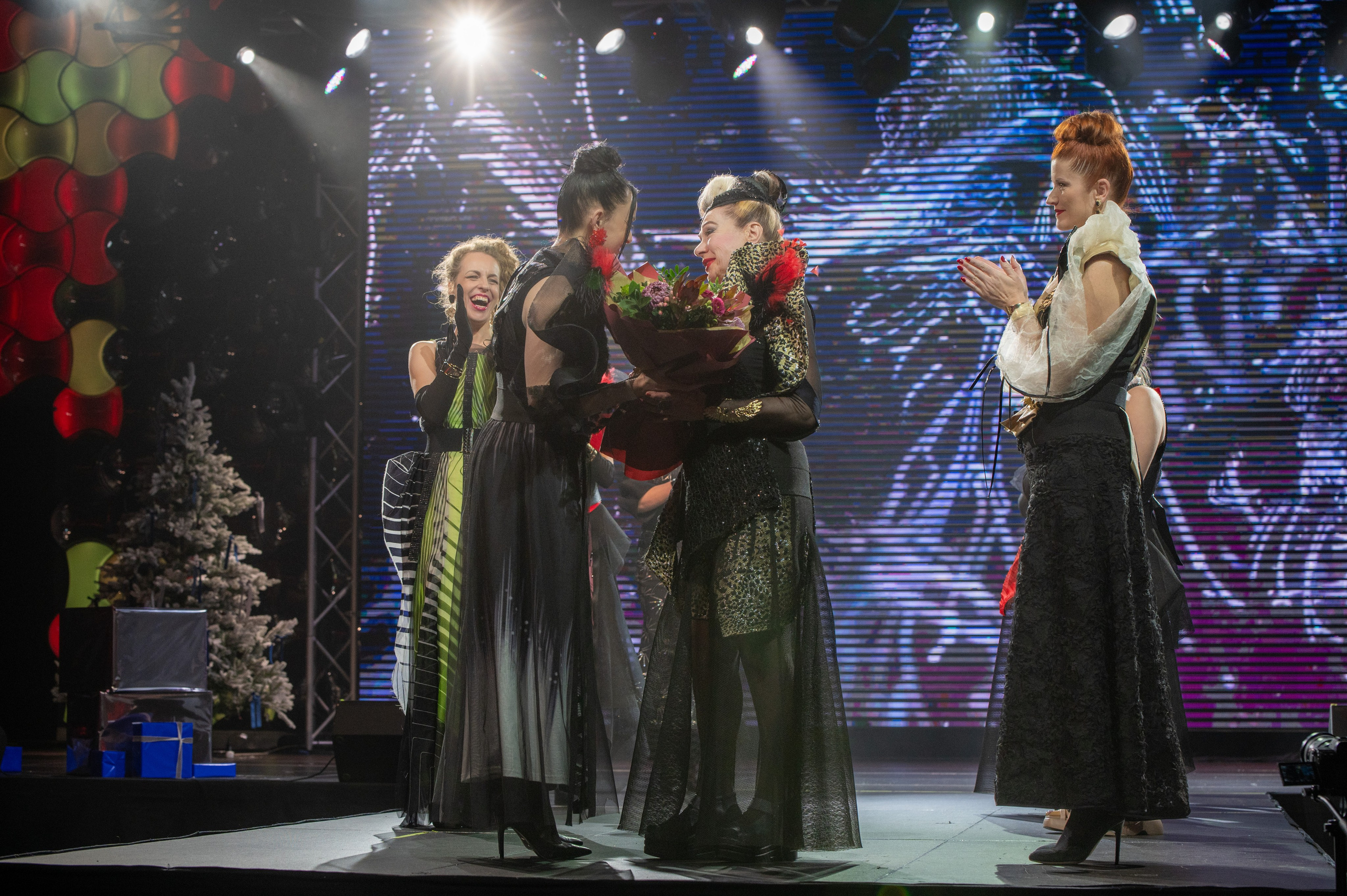 Большая новогодняя тусовка. Фотоуслуги, услуги фотографа, фотографирование важных событий