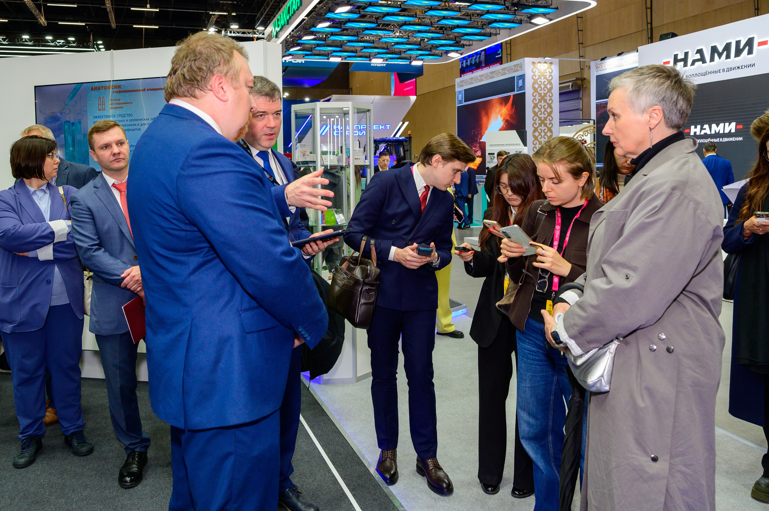 BigindustrialweekBelarus. Фотоуслуги, услуги фотографа, фотографирование важных событий