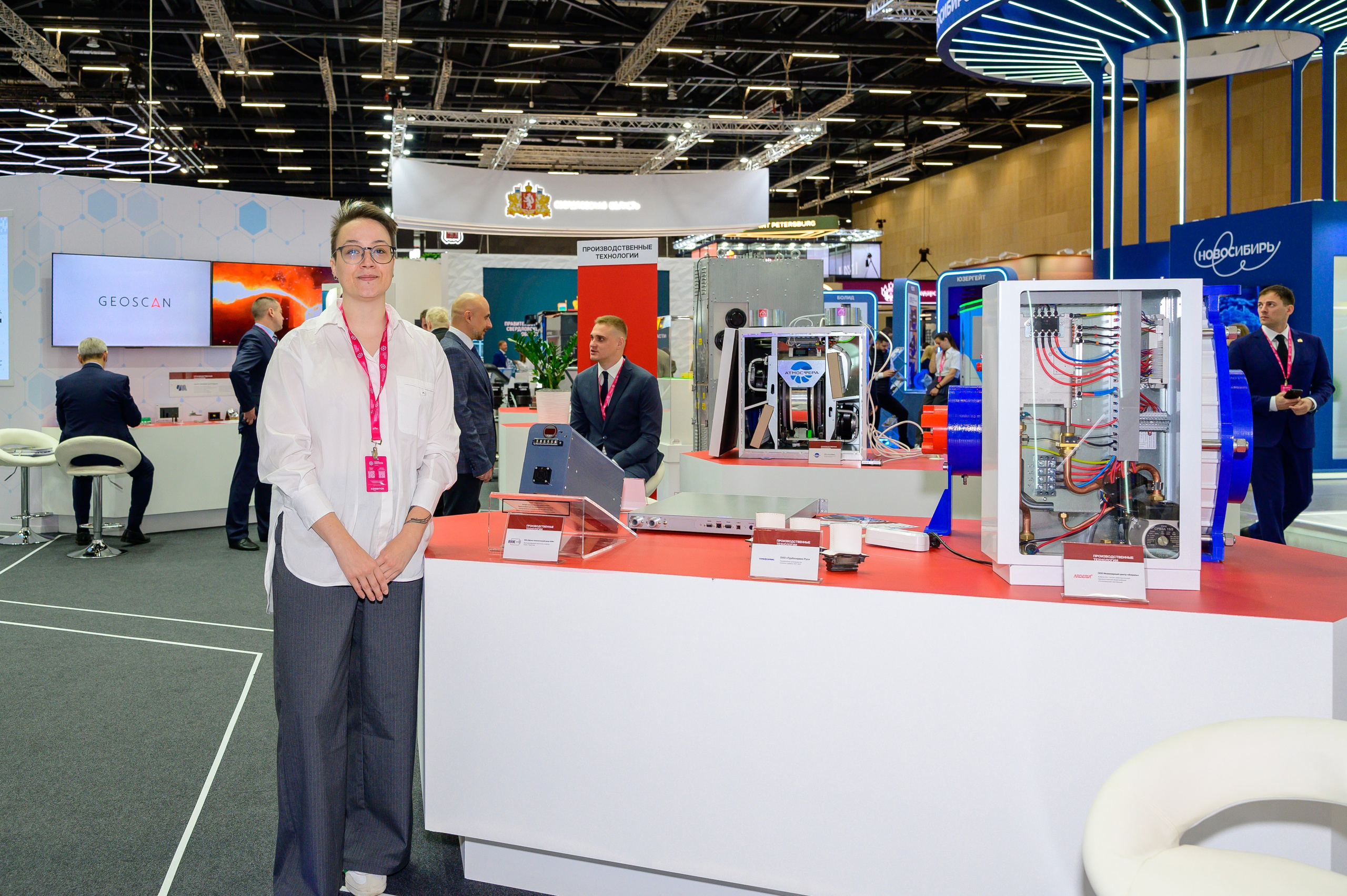 «ИННОПРОМ. Беларусь» — это международная промышленная выставка, объединяющая представителей различных отраслей промышленности, инновационных компаний, инвесторов и государственных структур. Это уникальная платформа для обмена опытом, внедрения новых идей и технологий, что способствует повышению актуальности отрасли и развитию сотрудничества между странами.#БольшаяпромышленнаянеделявМинске @belexpo_by@ph.andrey_puhach #bigindustrialweek #bigindustrialwee