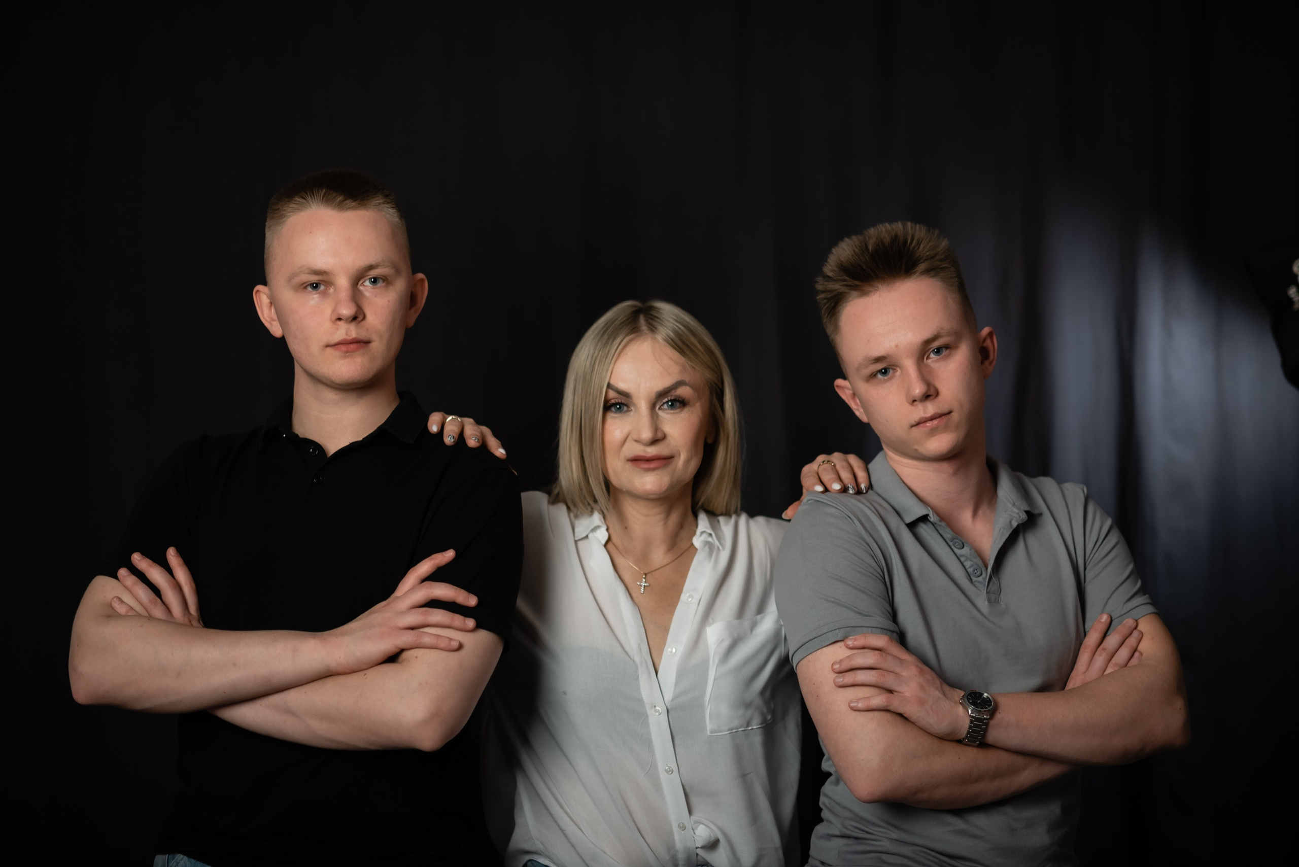 Семейная съемка в студии. Фотограф Тула творческие фотосессии недорого Ольга Ромашина