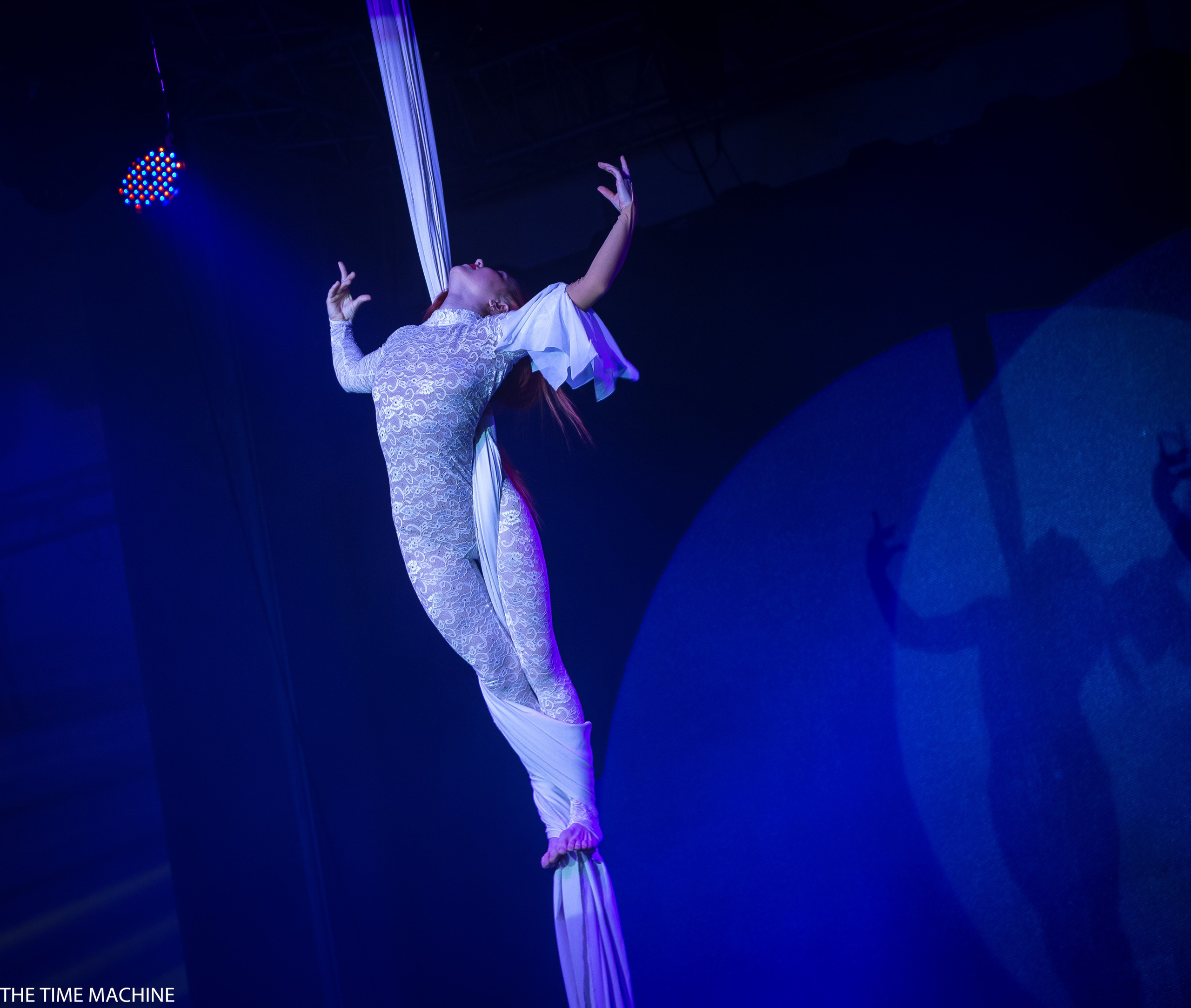 DANCE. Фотограф для маркетплейсов Михаил Бове
