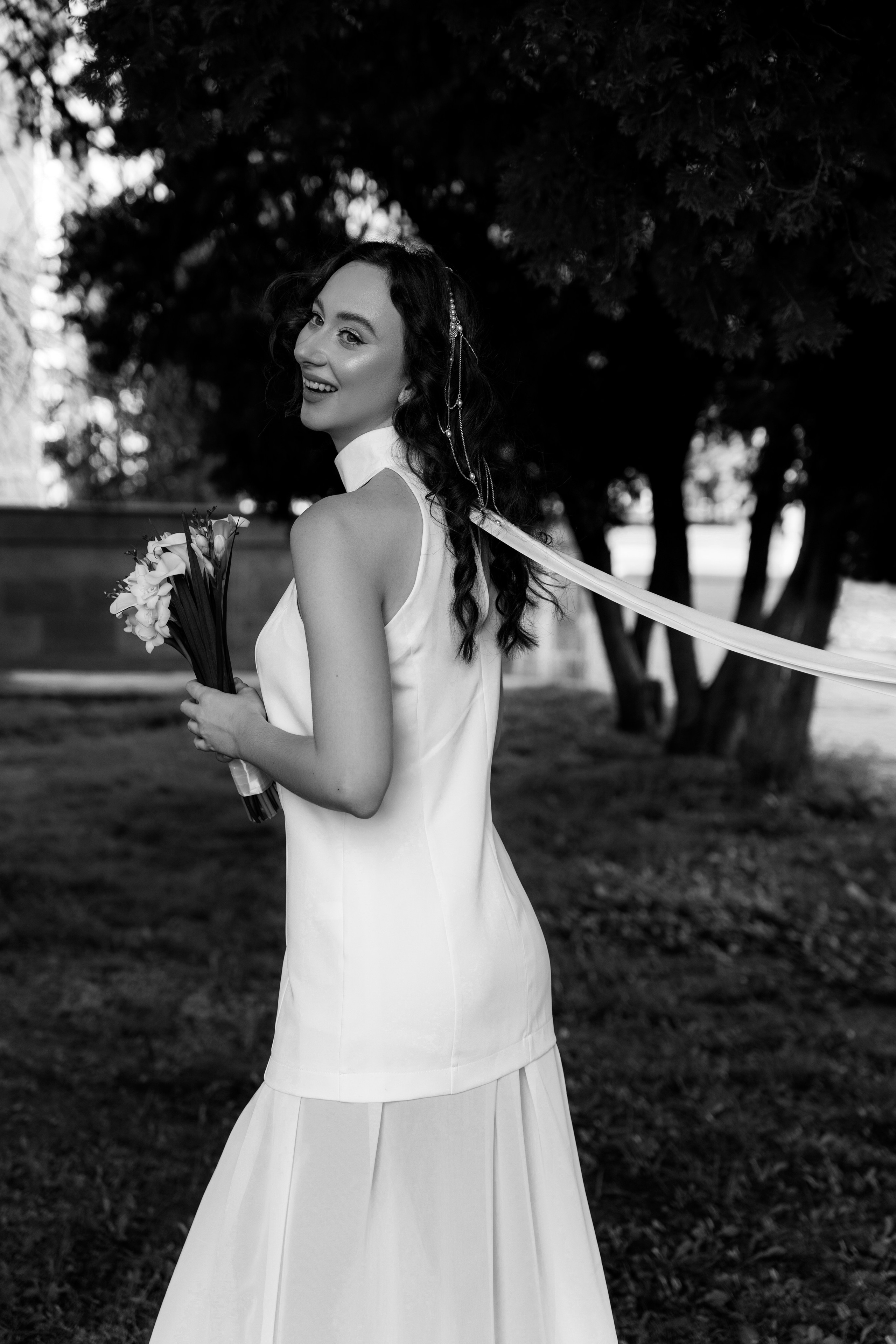 Любовь на фоне старого аэропорта. Ваш семейный фотограф в Минске — Вика Трегубова